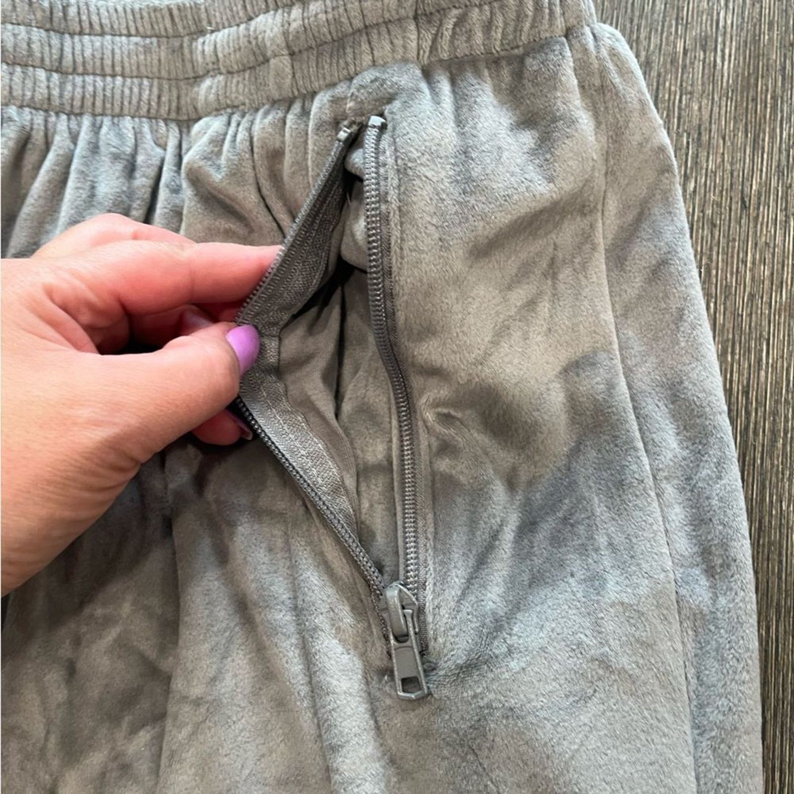 SKIMS NWT Skims Velour Track Pants Smoke Size 2X Size 31" - 7 Thumbnail