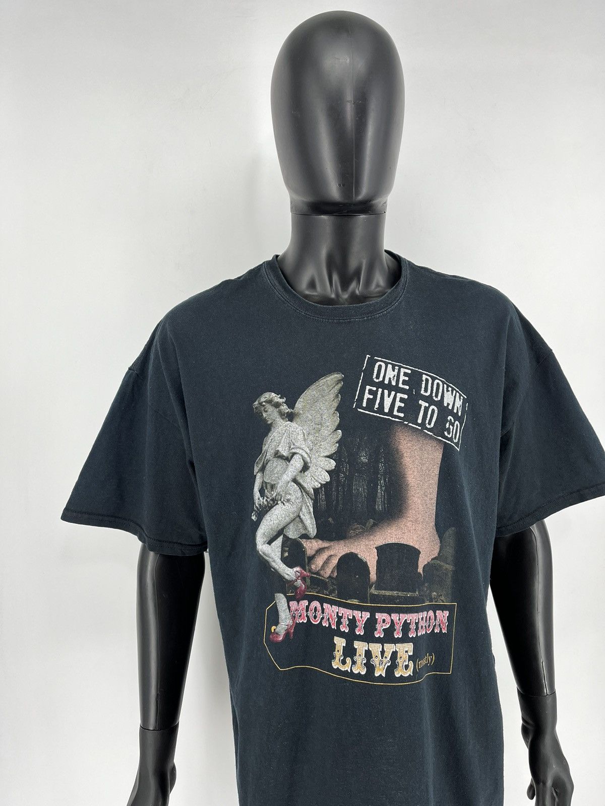 Band Tees RARE VINTAGE MONTY PYTHON TOUR UK COMEDY TROUPE TEE T SHIRT Size US XXL / EU 58 / 5 - 3 Thumbnail