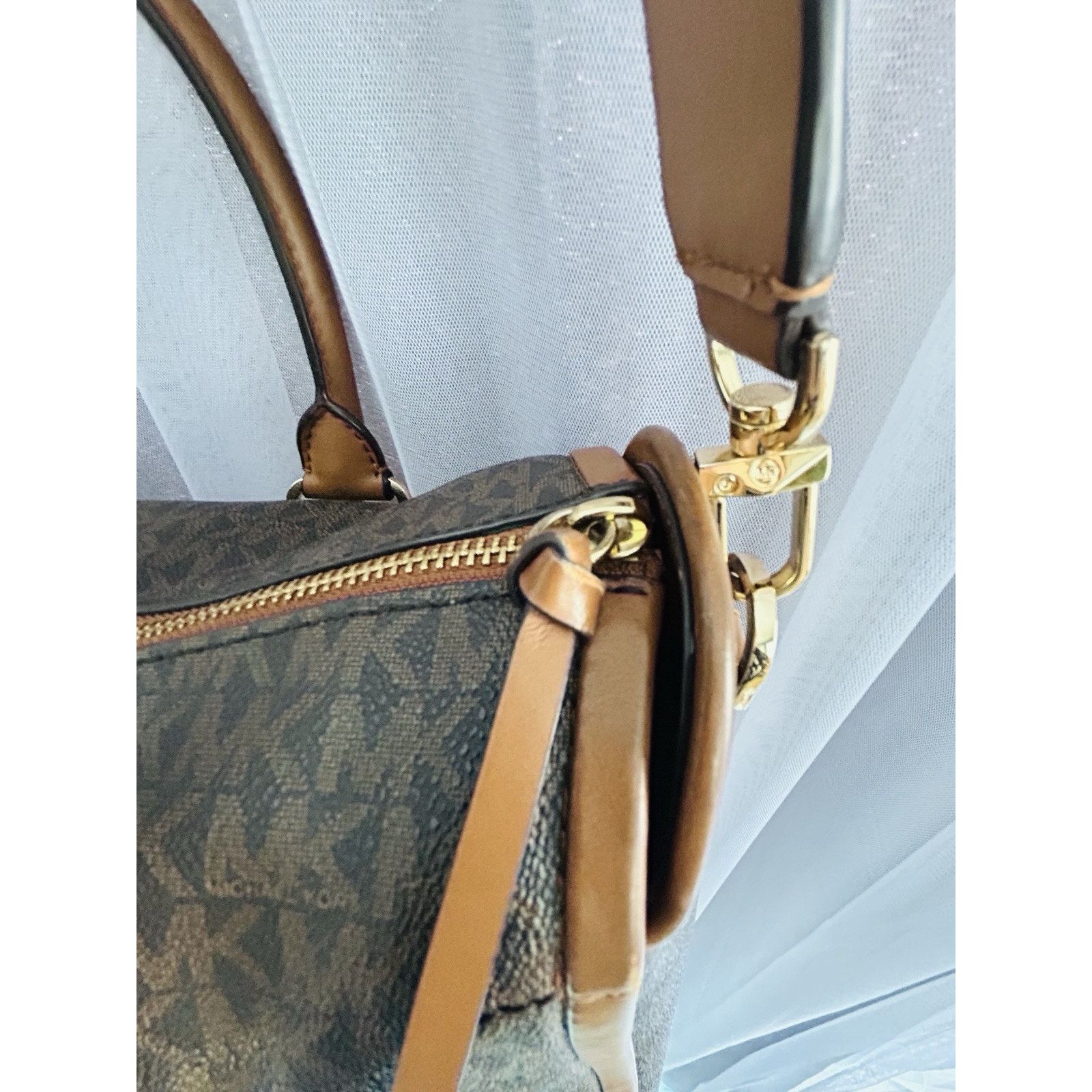 Michael Kors Michael Kors Carine Medium Brown Acorn Gold Satchel Handbag Size ONE SIZE - 4 Thumbnail