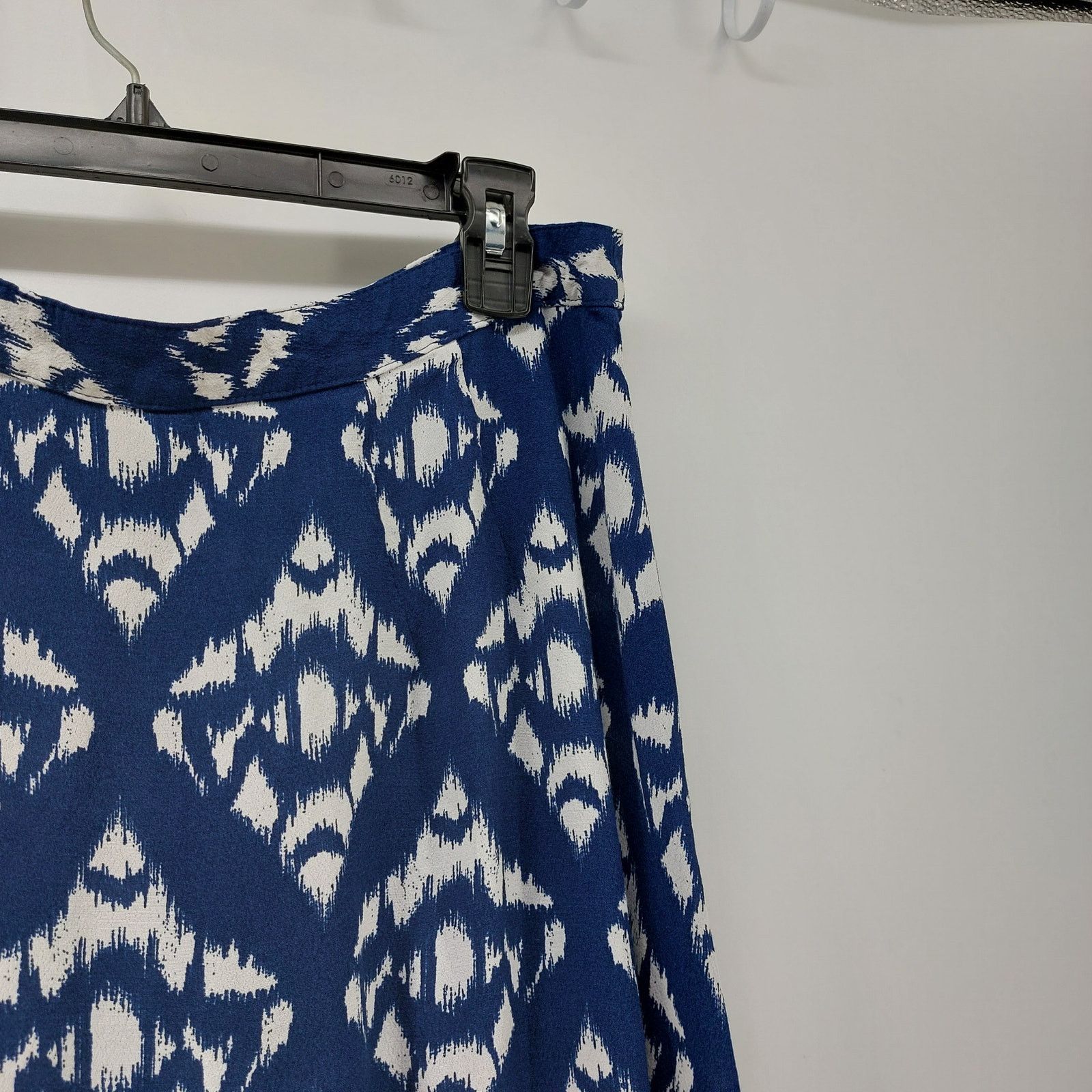 Other Talbots Ikat Midi Skirt Blue Button Front Casual Sz 16 Size 38" / US 16 / IT 52 - 12 Thumbnail