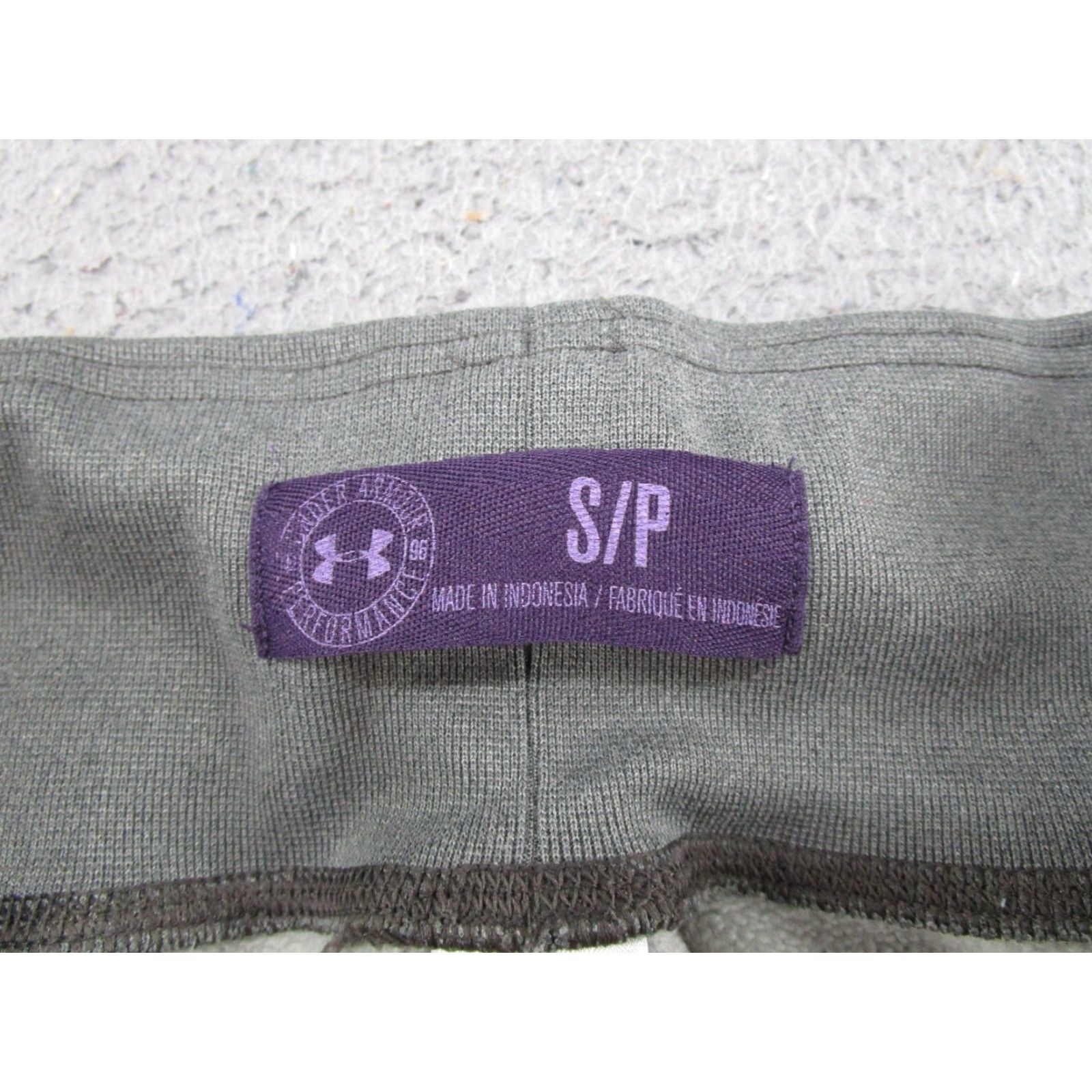 Under Armour Under Armour Women's Sweatpants Gray Activewear Size S Lounge Pants Athletic Regular MPN 1250277410 Size 28" / US 6 / IT 42 - 4 Thumbnail