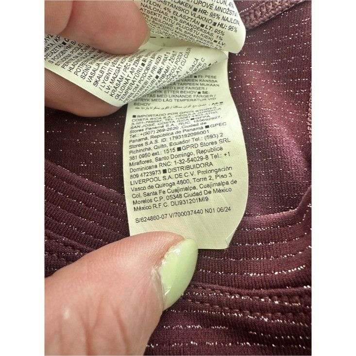 Athleta Athleta Women's Short Sleeve Crewneck Tee in Burgundy with M Size L / US 10 / IT 46 - 6 Thumbnail
