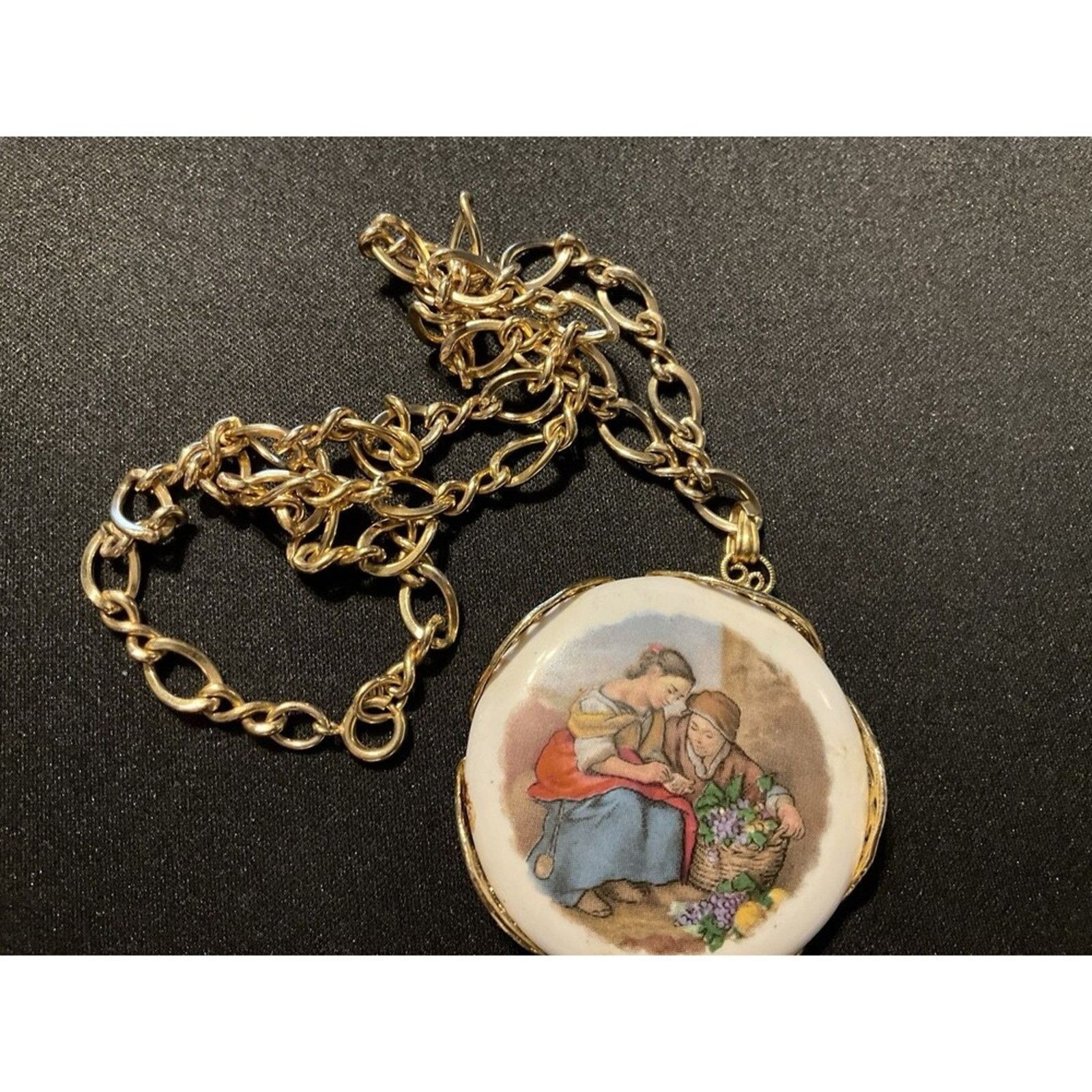 Other 16in Hand Painted Porcelain Gold Tone Necklace Size ONE SIZE - 2 Thumbnail