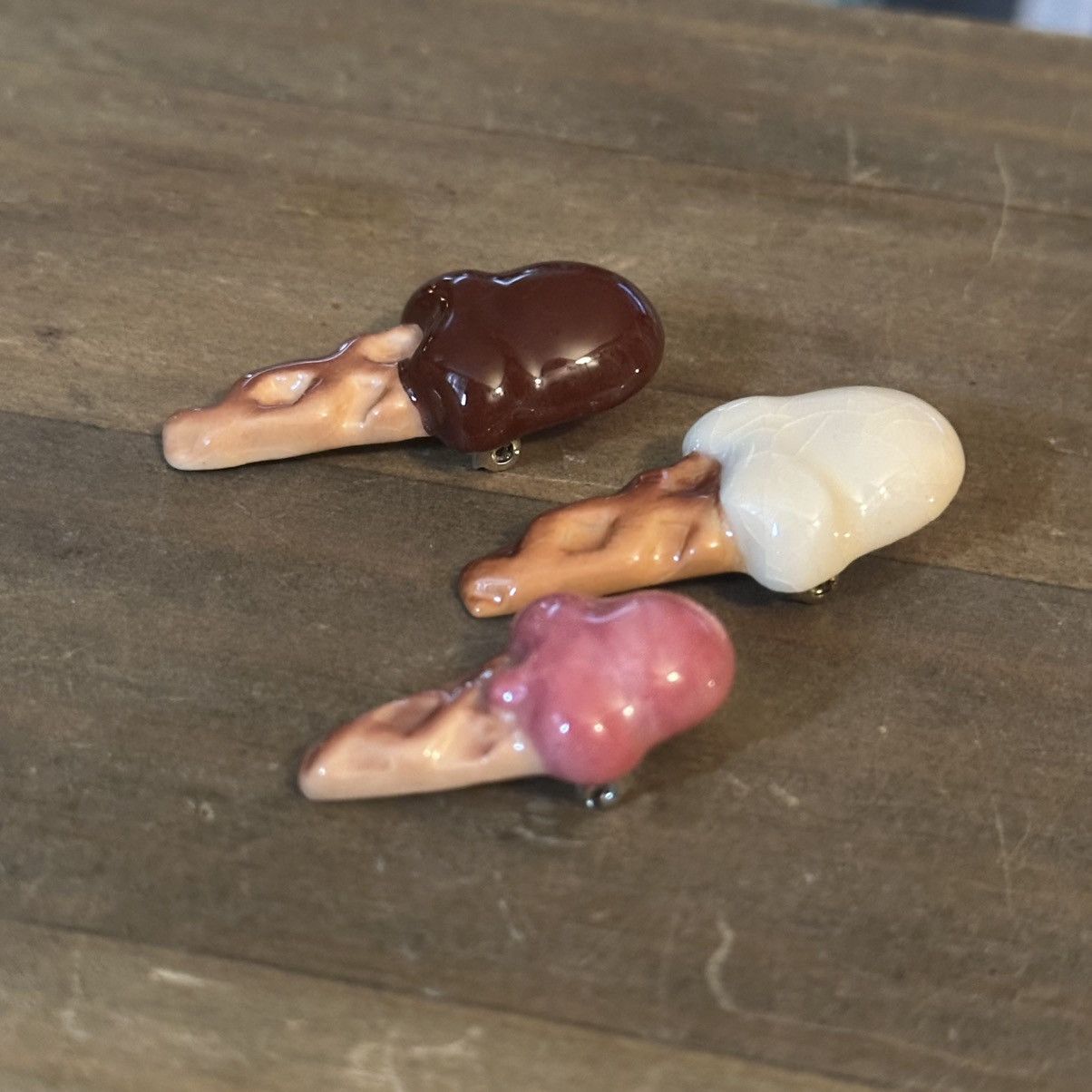 Vintage Set of three vintage porcelain ice cream cone pins Size ONE SIZE - 3 Thumbnail