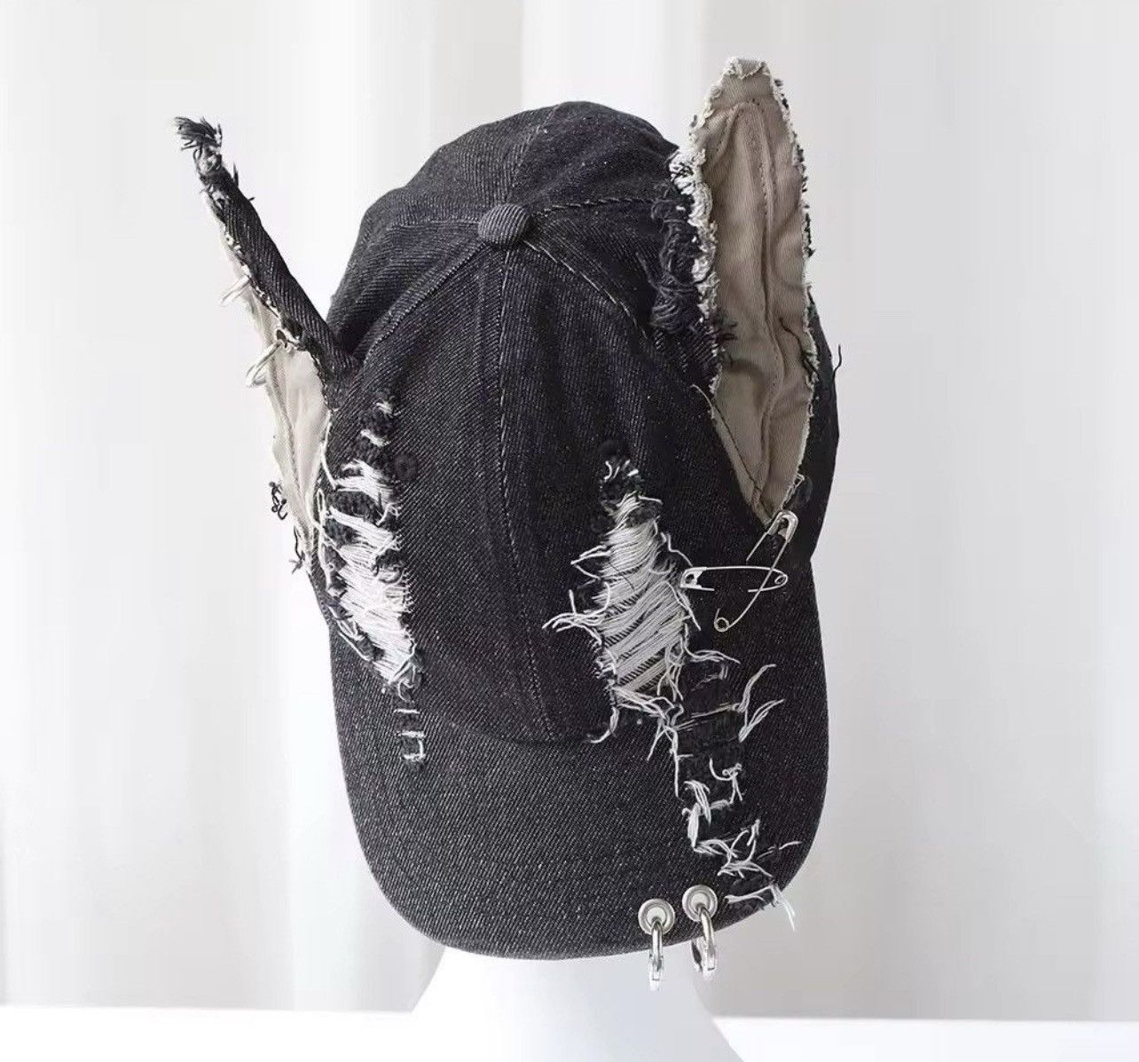 Japanese Brand Rabbit Ears Metal Ring Ripped Denim Baseball Cap Size ONE SIZE - 5 Thumbnail