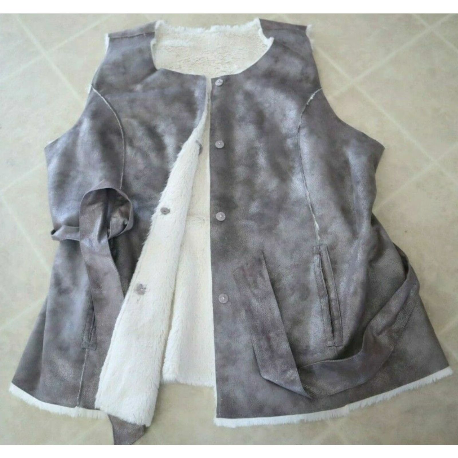 Vintage VINTAGE Lane Bryant Faux Fur Vest Plus Size 22/24 Casual Belted Pockets Women Size 3XL / US 20-22 - 2 Thumbnail