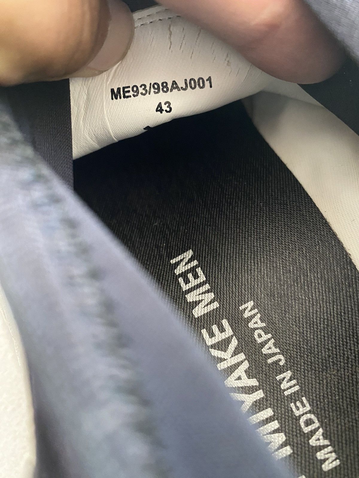 Issey Miyake × Japanese Brand Issey Miyake Men White Vulcanized Mid-Top Size US 10 / EU 43 - 8 Thumbnail