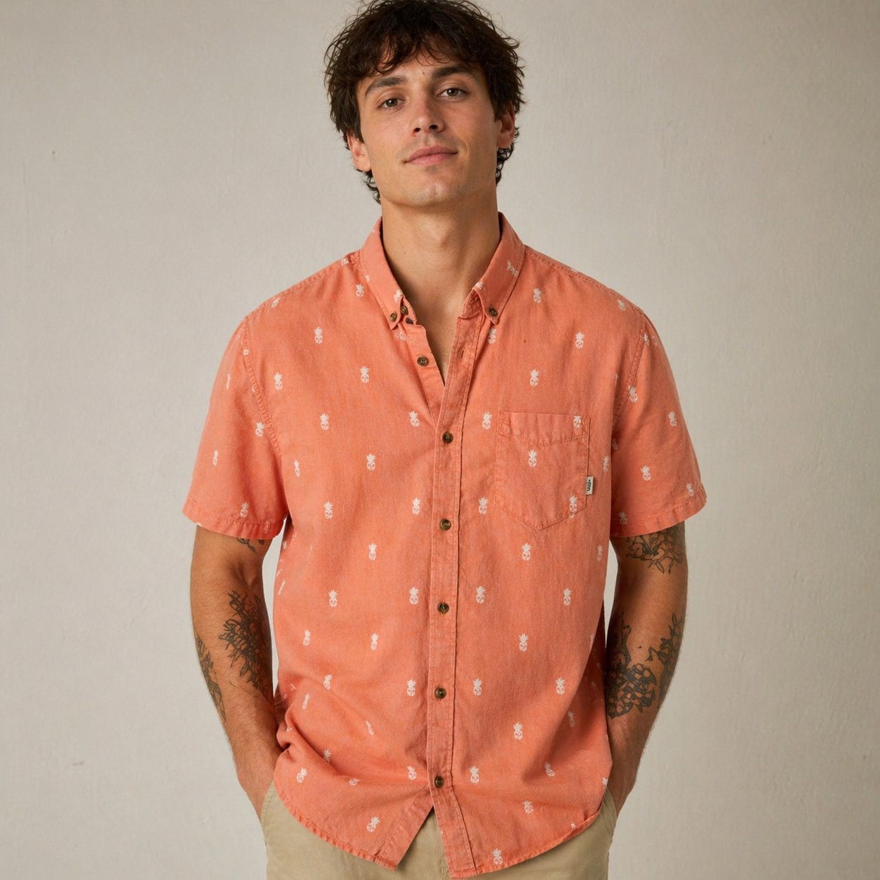 Vans Vans Pineapple Skulls Medium Orange Short Sleeve Shirt Size US M / EU 48-50 / 2 - 1 Thumbnail