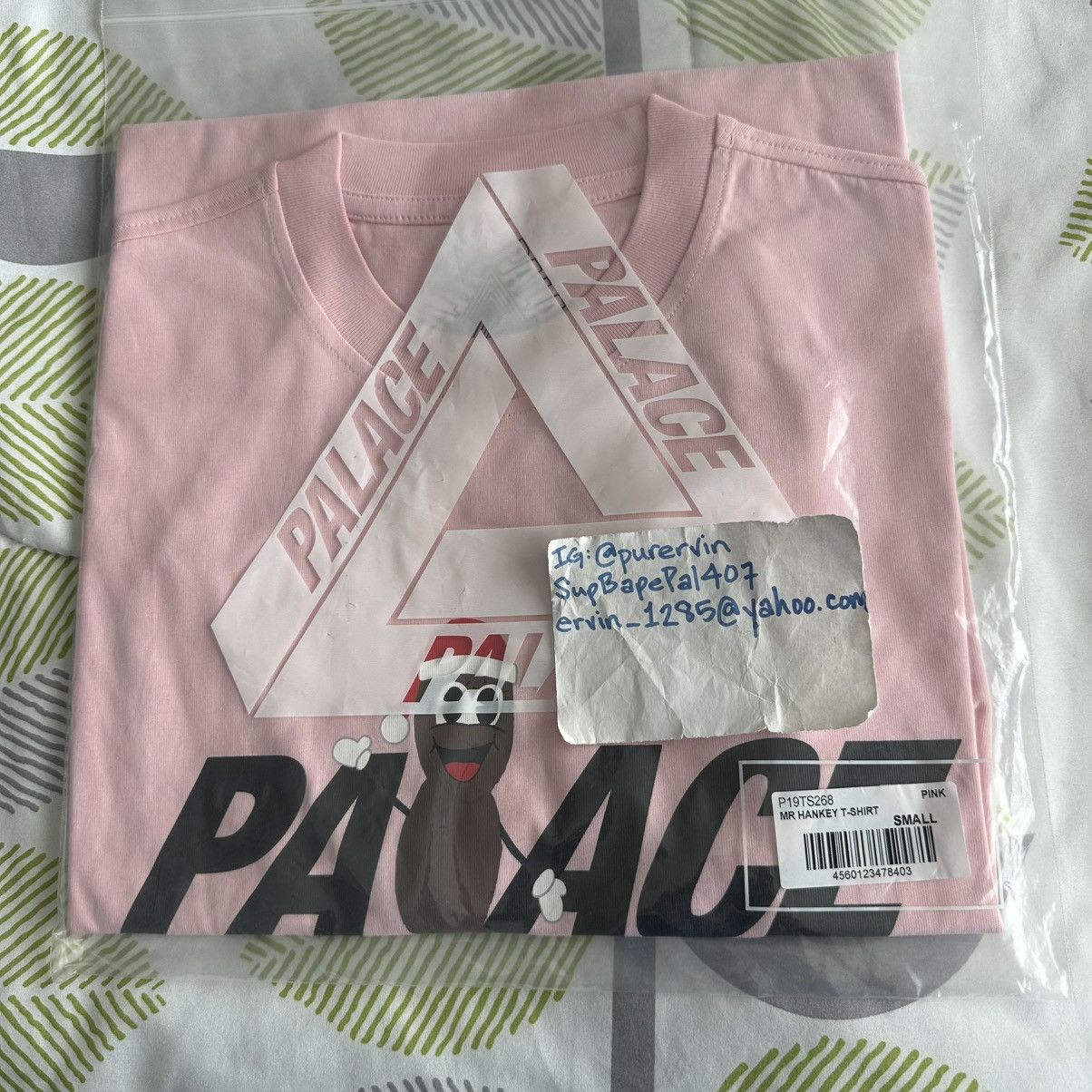 Palace Mr. Hankey Tee Pink size SMALL Size US S / EU 44-46 / 1 - 1 Thumbnail