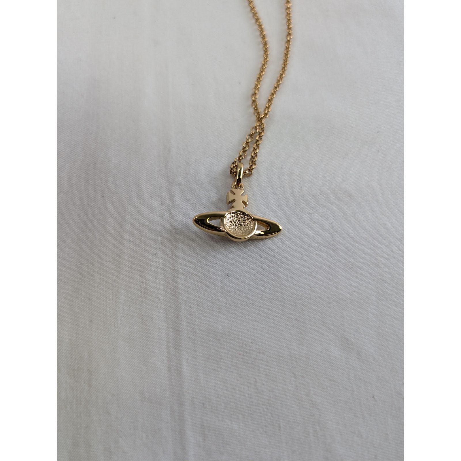 Vivienne Westwood o1rshd1 Size: OS / unisex Gold Cristal Orb Pendant Necklace Size ONE SIZE - 7 Thumbnail