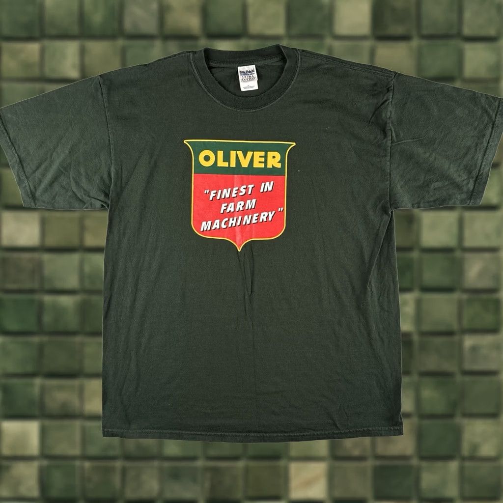 Gildan VINTAGE Gildan Oliver Tractor T-Shirt XL Green Farm Equipment Logo Tee Crew Neck Short Sleeve Mens Regular Cotton 2000s Retro Classic Size US XL / EU 56 / 4 - 1 Thumbnail