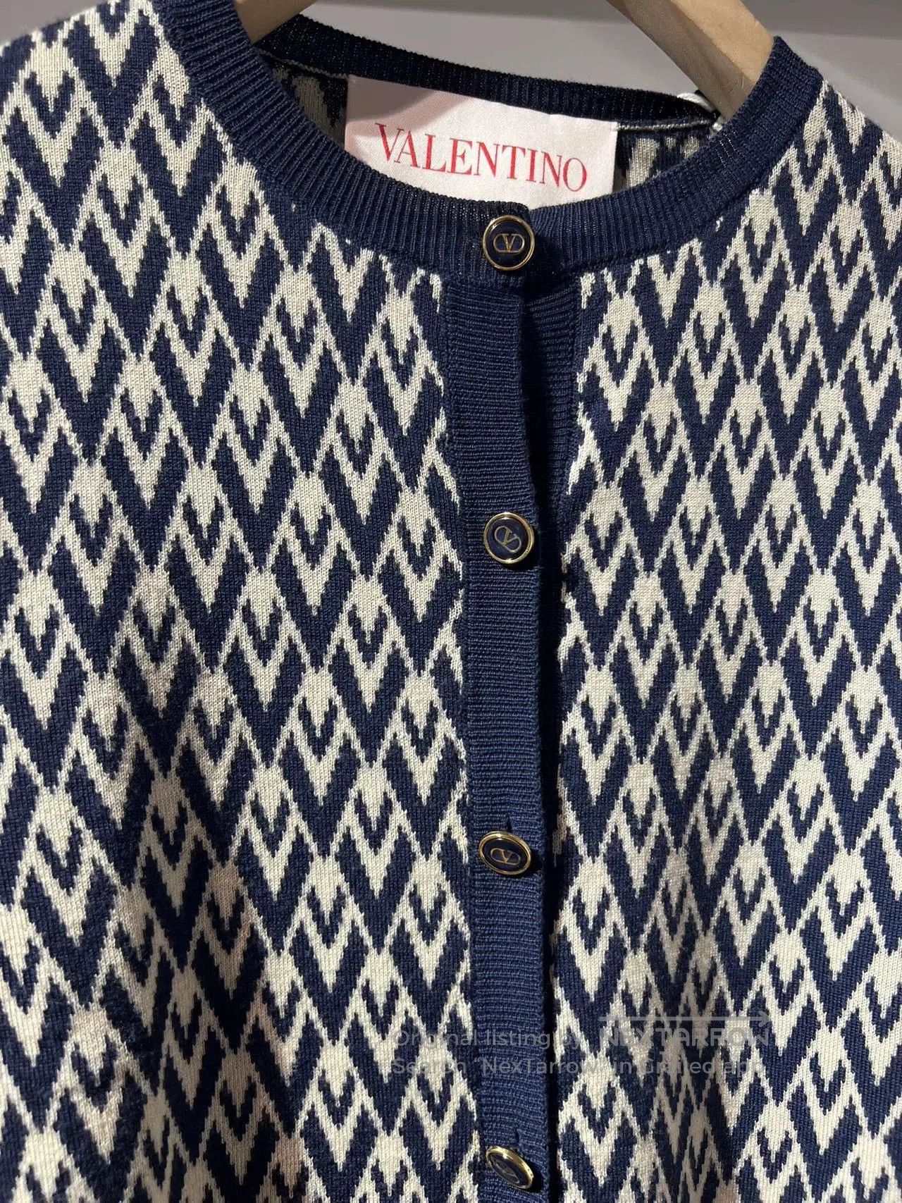 Valentino Valentino Women's Classic Knit Cardigan. Size M / US 6-8 / IT 42-44 - 5 Thumbnail