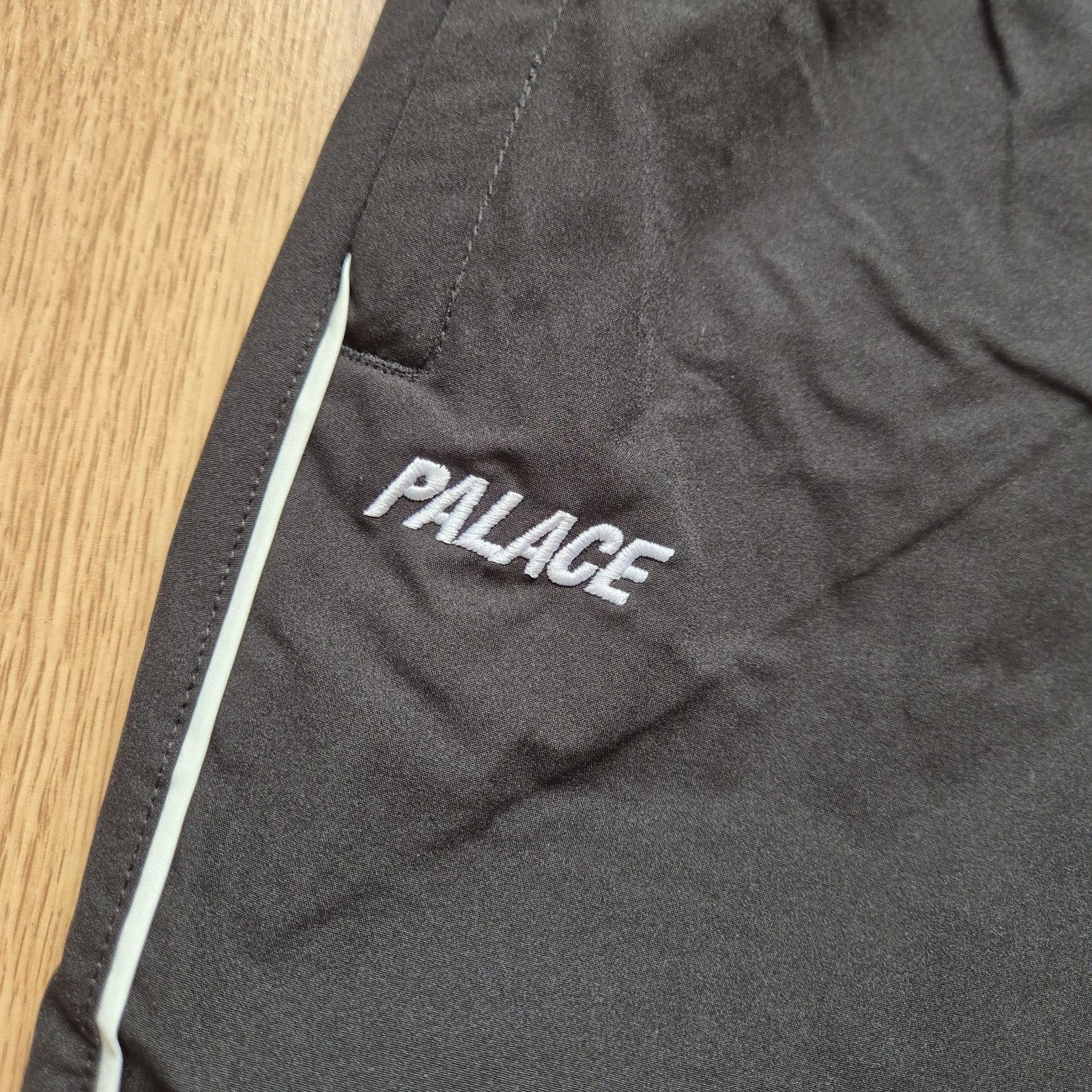 Palace Palace Palamat Shell Jogger Black Small Brand New SS24 Size US 30 / EU 46 - 4 Thumbnail