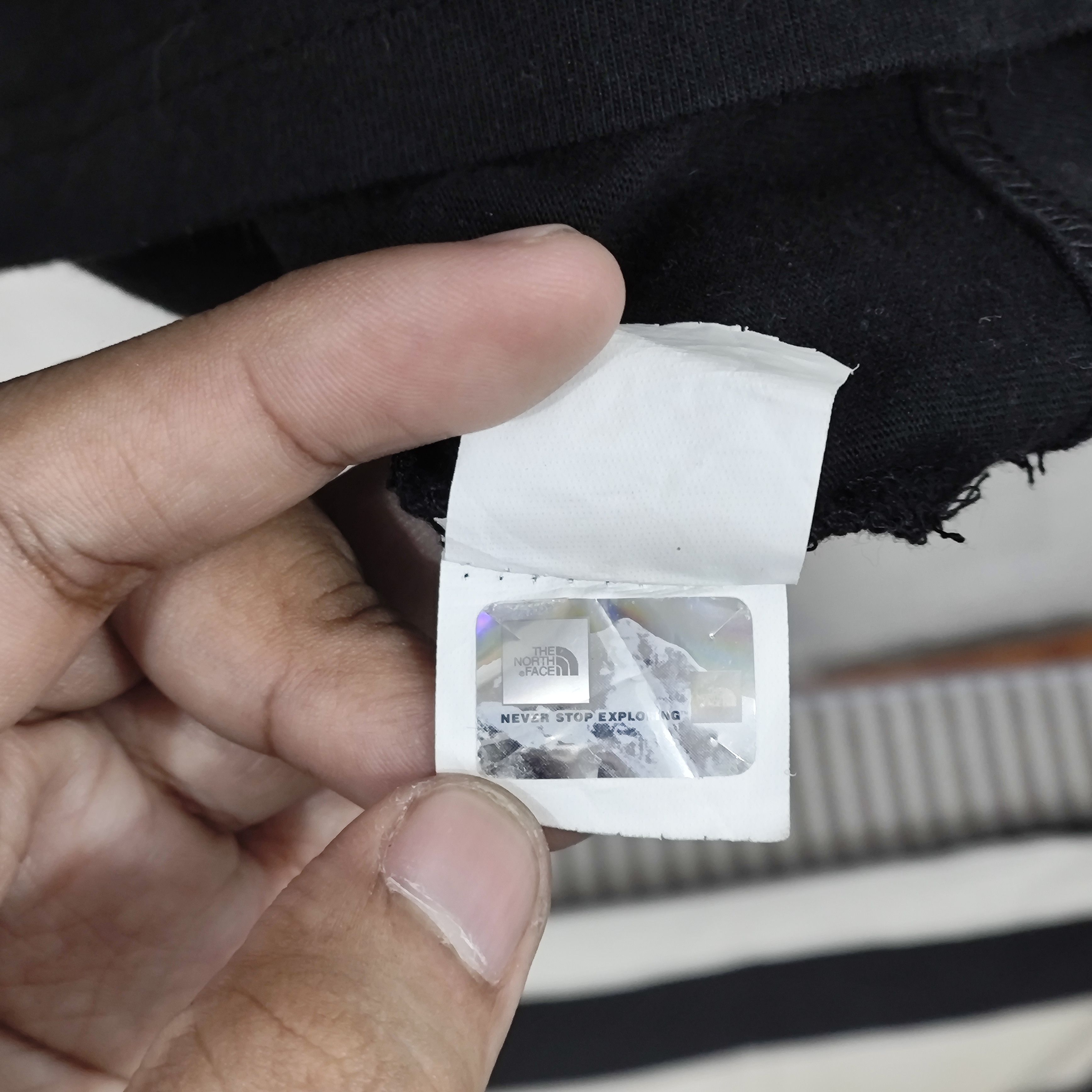 Supreme × The North Face Authentic Supreme x The North Face Metallic Logo Size US L / EU 52-54 / 3 - 11 Thumbnail