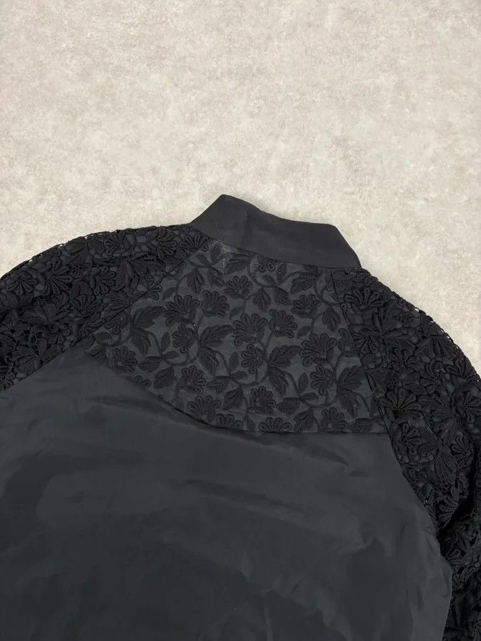 Moncler Moncler Black Flowers Embroidered Light Jacket Size US XS / EU 42 / 0 - 7 Thumbnail