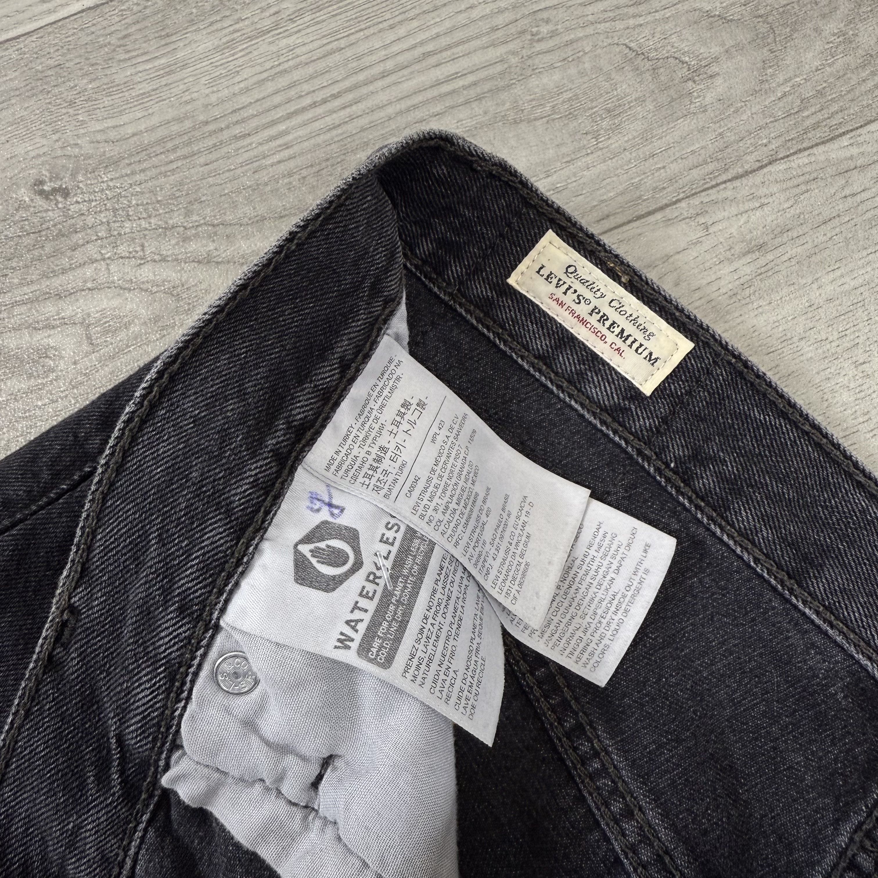 Levi's Levi's 501 Women's High Rise Grey Denim Mini Shorts Size 27" / US 4 / IT 40 - 11 Thumbnail