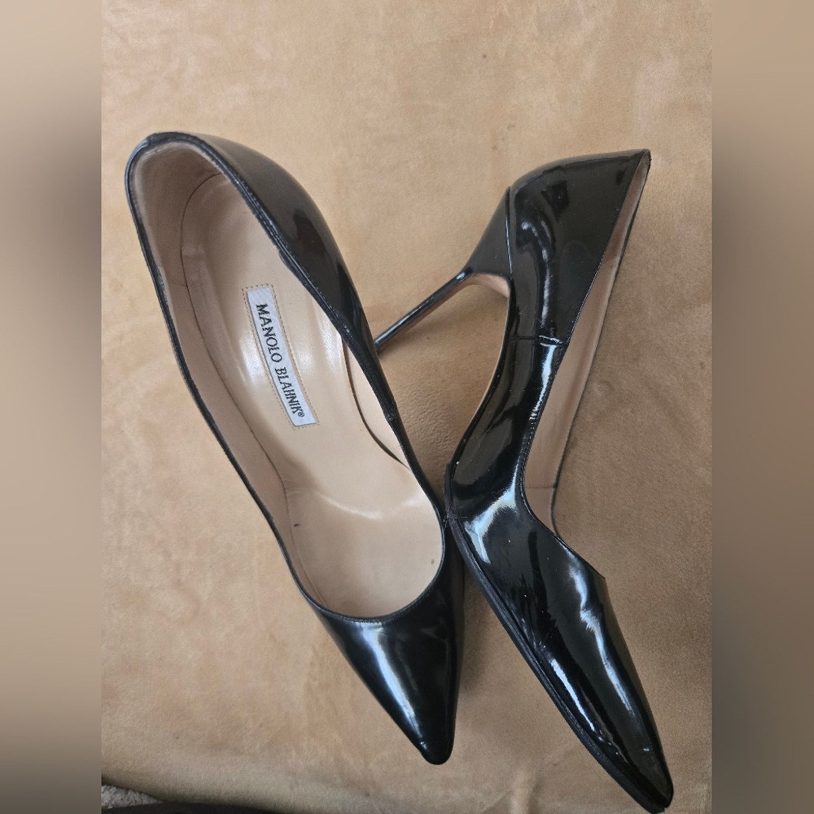 Manolo Blahnik Manolo Blahnik BB 105 Pumps Patent Leather Black Heels, 39 Size US 9 / IT 39 - 4 Thumbnail