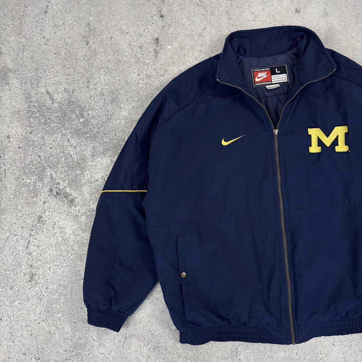 Nike × Vintage Vintage Nike Michigan Wolverines 90s Padded Jacket Size US L / EU 52-54 / 3 - 4 Thumbnail