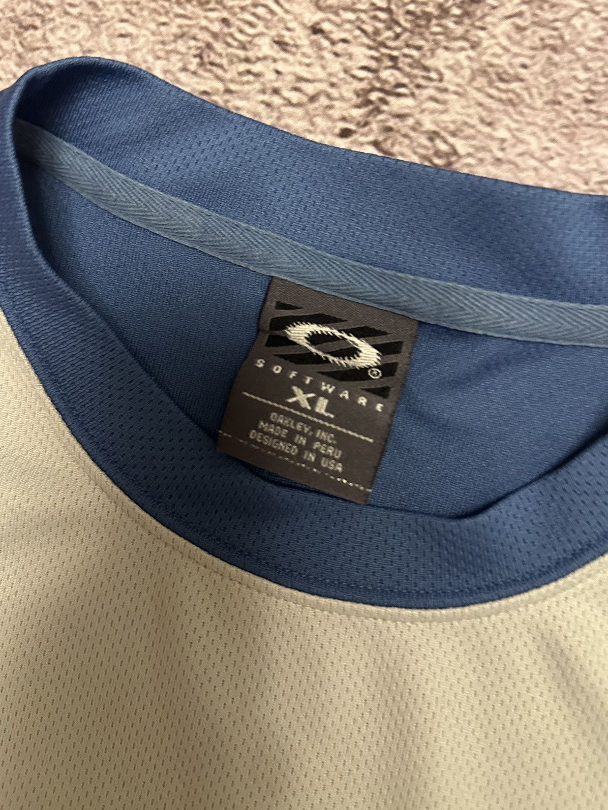 Oakley Oakley vintage tee Zips pockets on front and back t shirt Size US XL / EU 56 / 4 - 2 Thumbnail