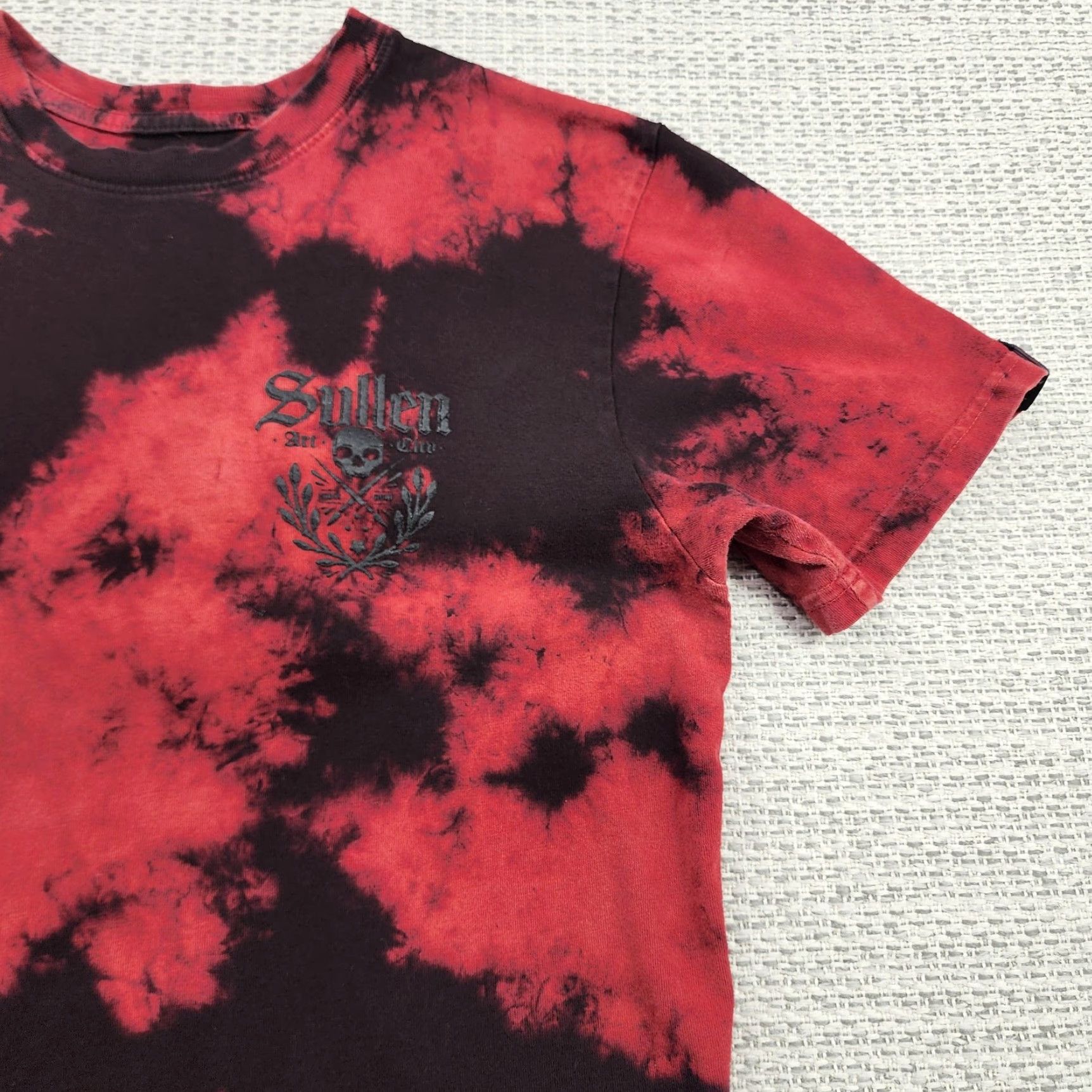 Vintage Sullen Art Collective Shirt Mens Small Red Black Tie Dye Skull Artist Series Size US S / EU 44-46 / 1 - 4 Thumbnail