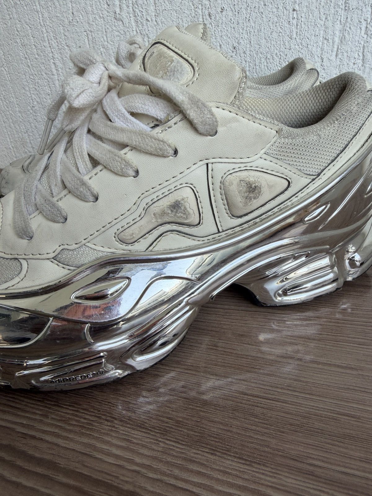 Raf Simons Mirrored silver Ozweego sneaker Size US 5 / IT 35 - 7 Thumbnail