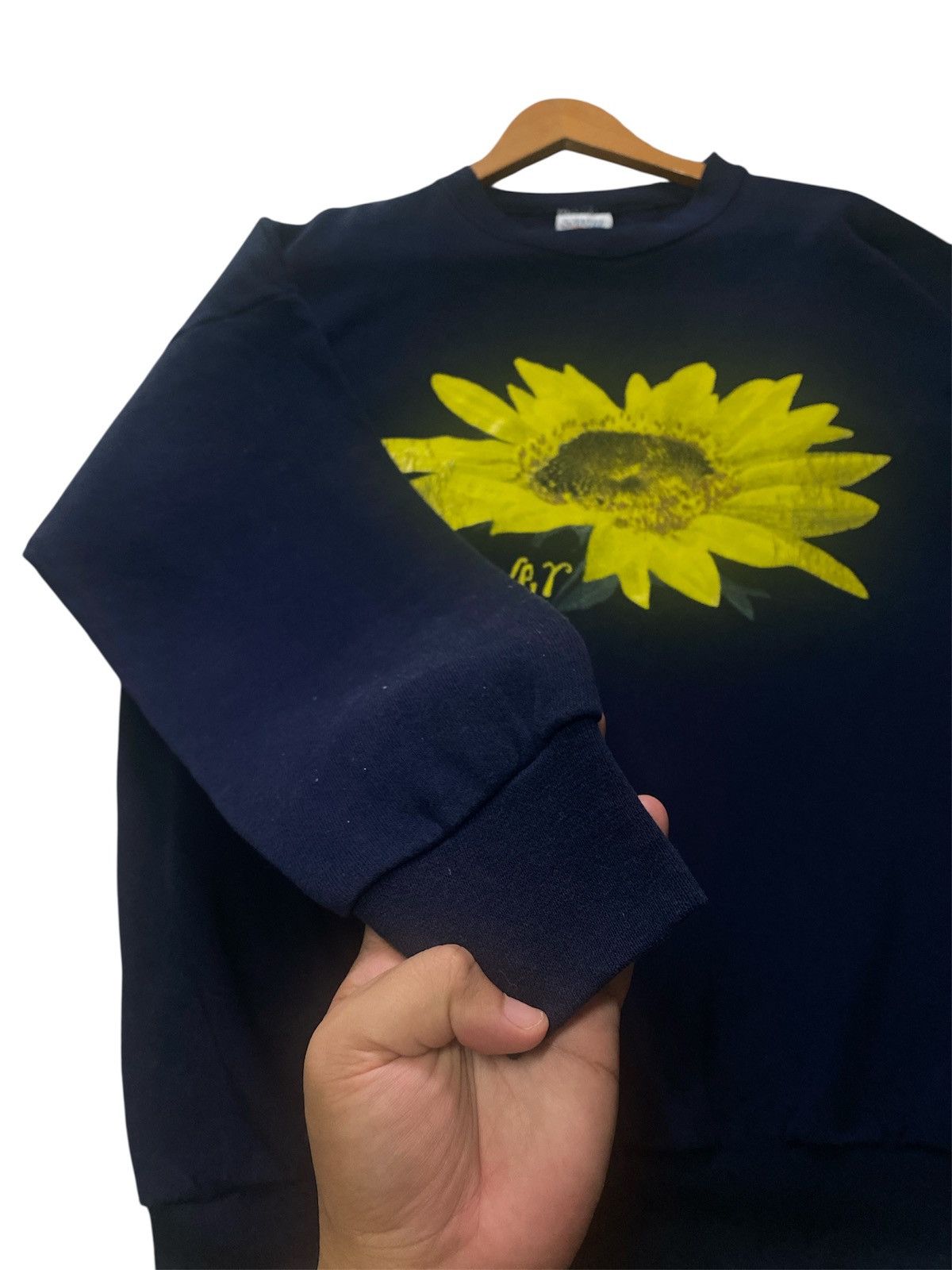 Vintage 💸BINDING OFFER💸VINTAGE SUNFLOWER SWEATSHIRT 💥 Size US XL / EU 56 / 4 - 8 Thumbnail