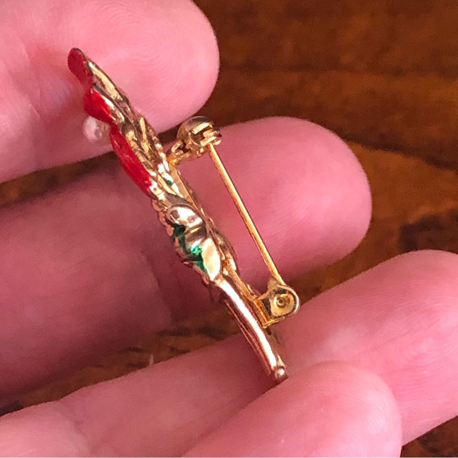 Vintage Vintage Christmas floral basket enamel brooch Size ONE SIZE - 4 Thumbnail