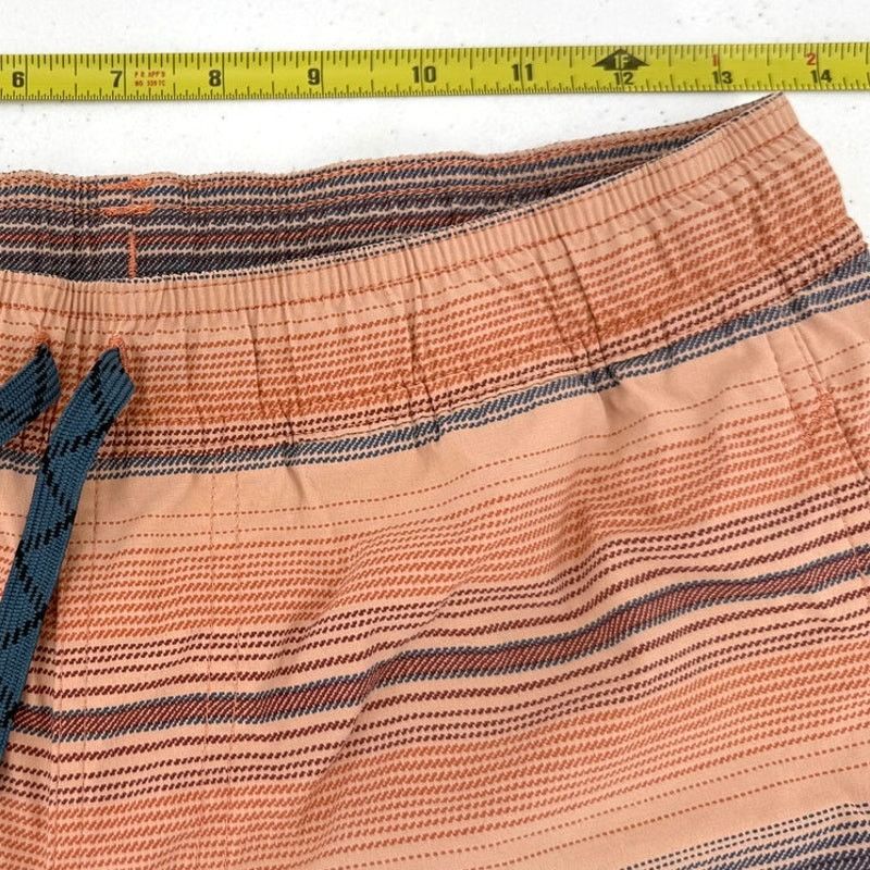 Patagonia Patagonia Men's Stretch Wavefarer Hybrid Volley Shorts Size US 29 - 8 Thumbnail