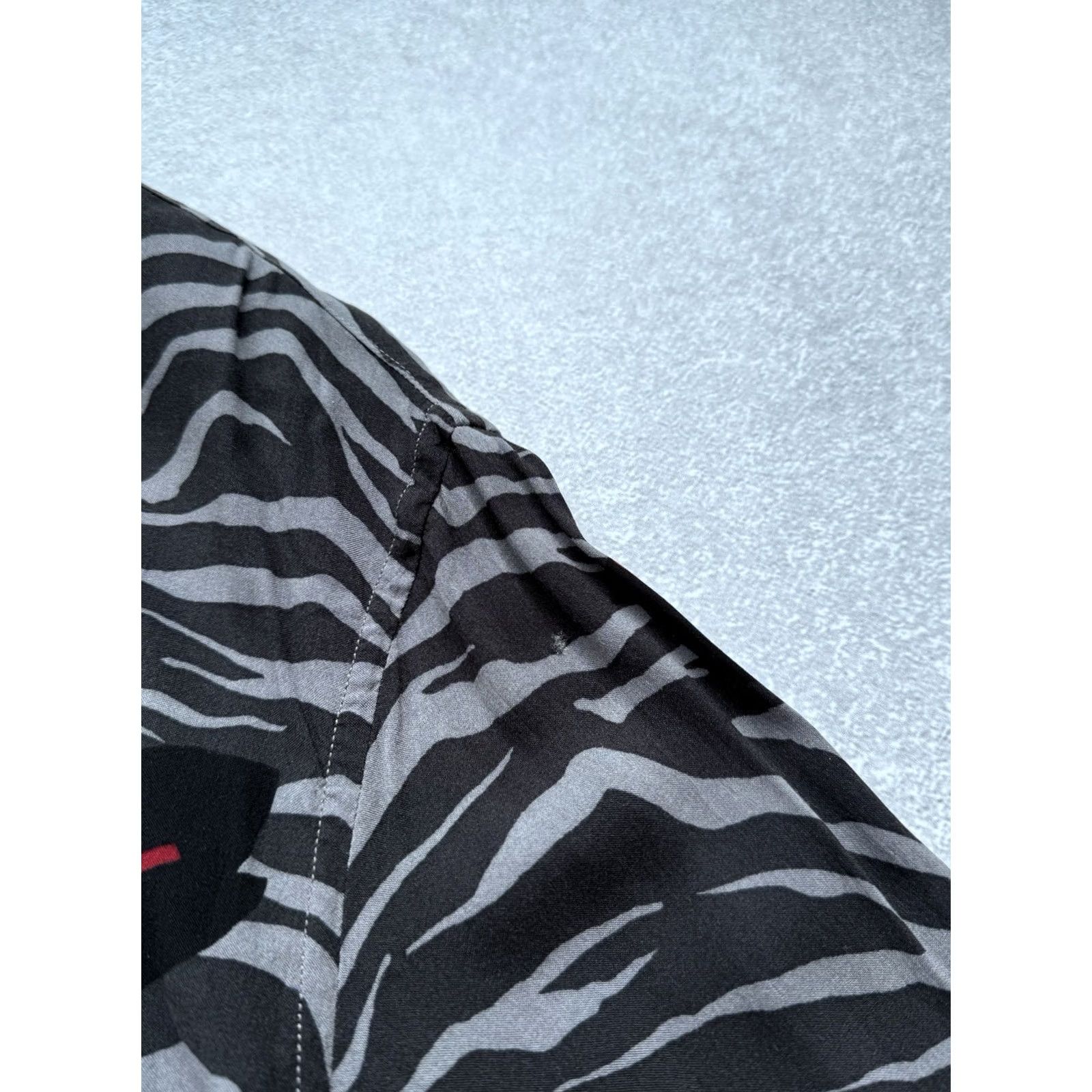 Allsaints VINTAGE AllSaints Zebra Print Viscose Long Sleeve Shirt Button Up Men Overshirt L Gray Size US L / EU 52-54 / 3 - 5 Thumbnail