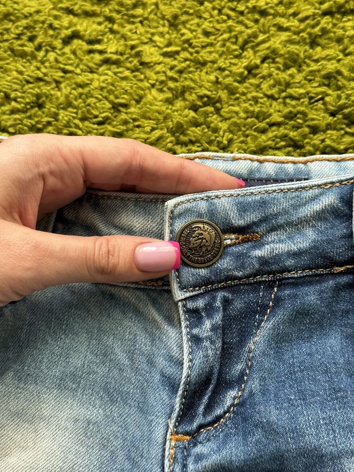 Diesel × Vintage Diesel 2000s vintage Y2K factory distressed mini shorts Size 27" / US 4 / IT 40 - 3 Thumbnail