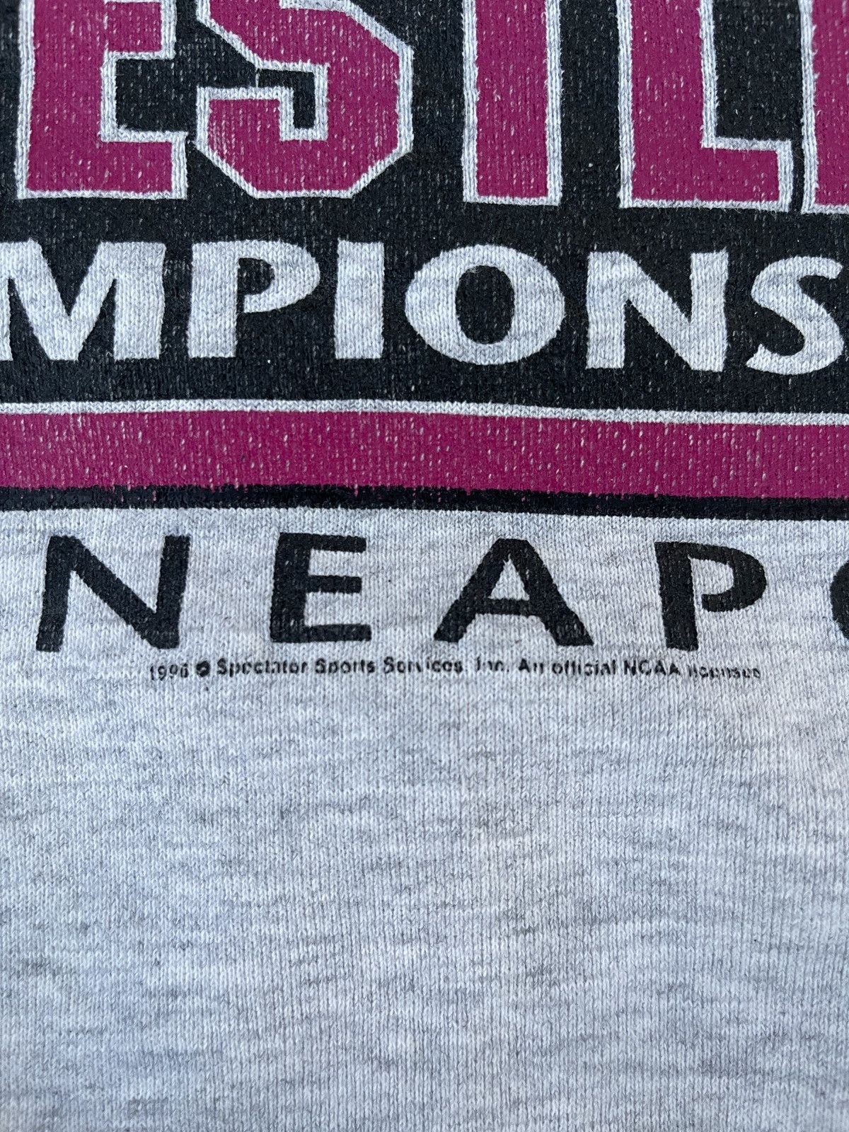 NCAA × Tultex × Vintage Vintage Distressed NCAA Wrestling Championships Sweatshirt Size US M / EU 48-50 / 2 - 7 Thumbnail