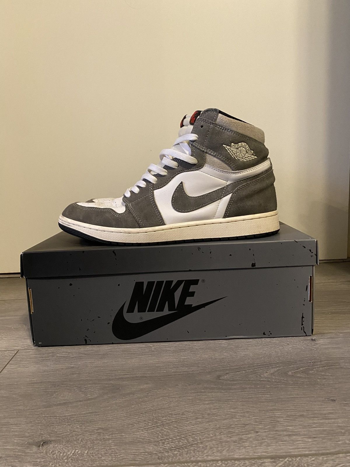 Nike Air Jordan Retro High OG ‘Washed Grey’ Size US 12.5 / EU 45-46 - 2 Thumbnail