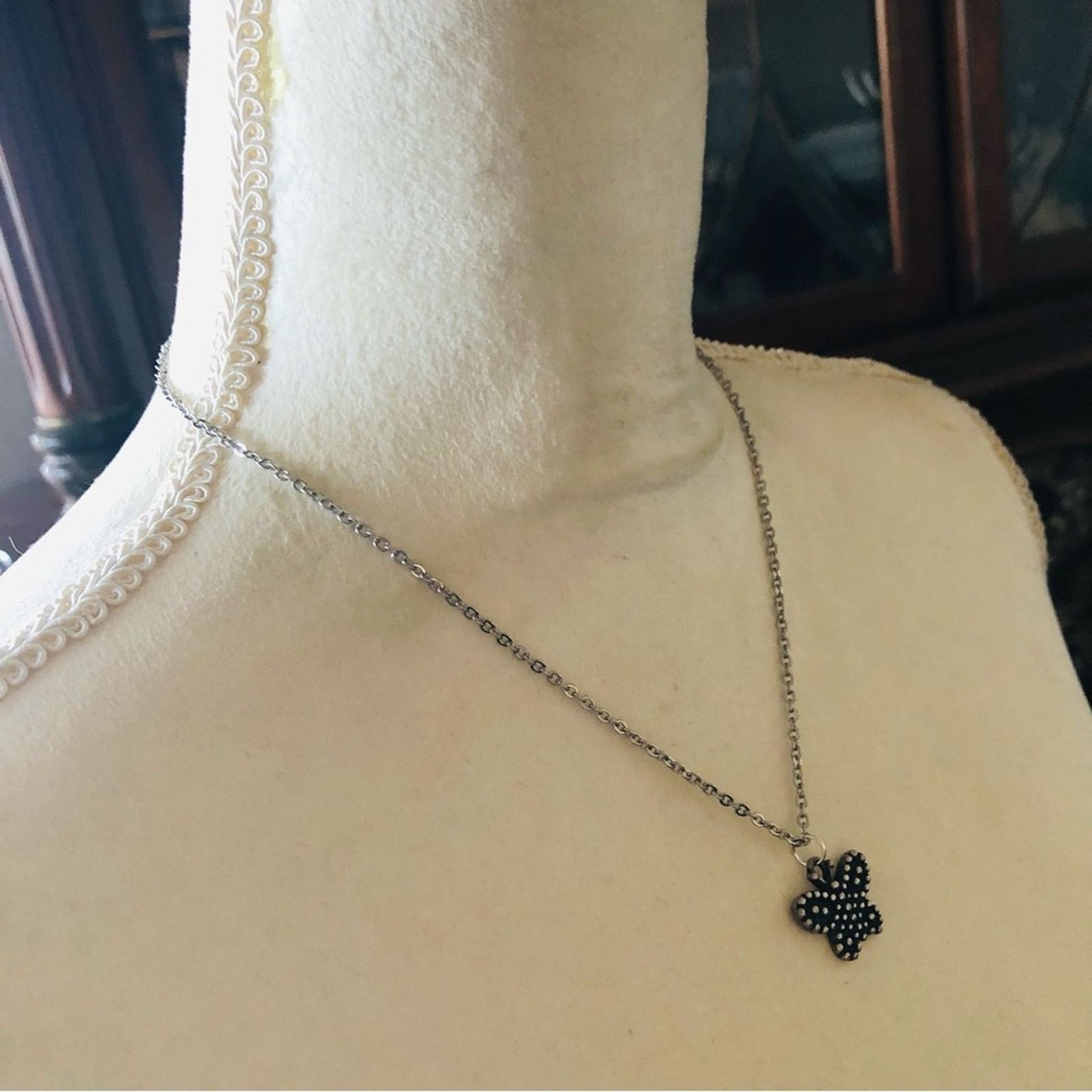 Vintage Vintage bubble butterfly pendant on chain necklace Size ONE SIZE - 3 Thumbnail