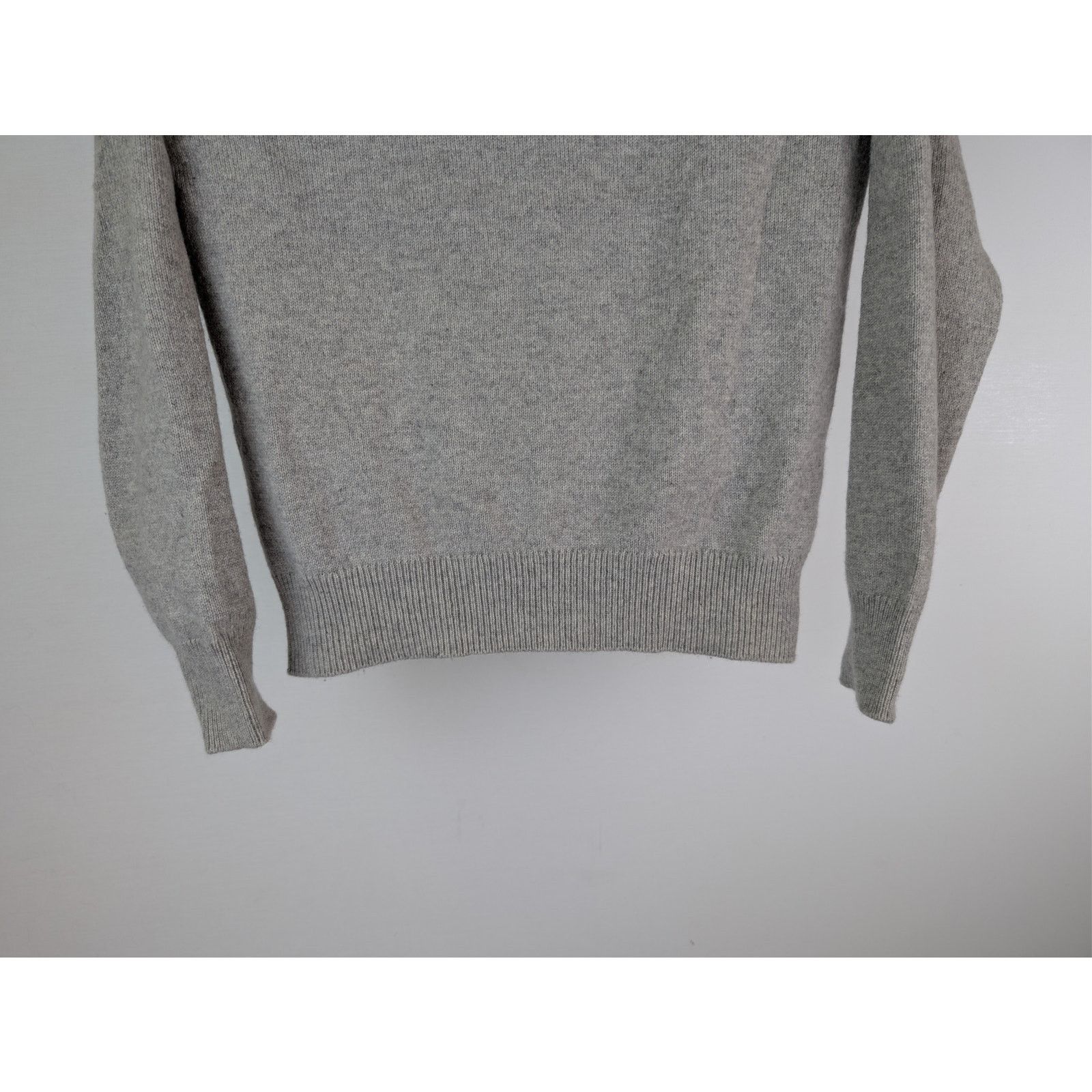 Tom Ford o1rshd1 CC20 cashmere crew-neck sweater in Grey Size US M / EU 48-50 / 2 - 4 Thumbnail