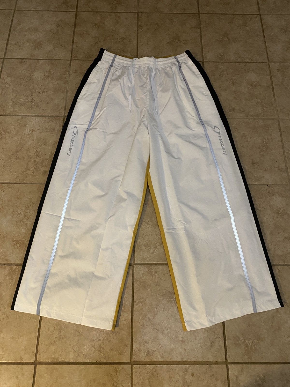 The GV Gallery GV GALLERY HALF SWEATS Size US 33 - 2 Thumbnail