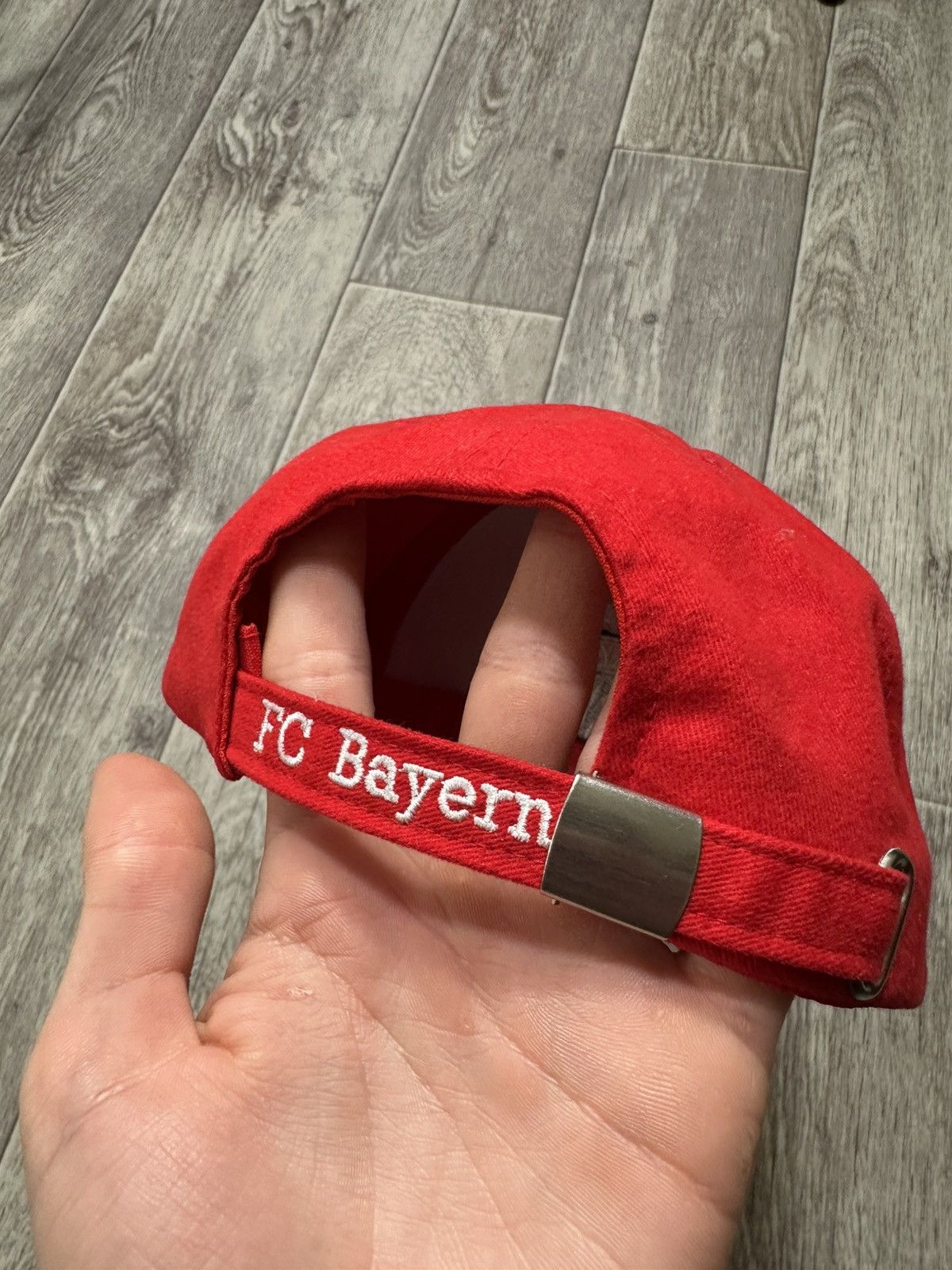 Vintage Vintage FC Bayern Munich Embroidered Logo Soccer Cap Size ONE SIZE - 3 Thumbnail