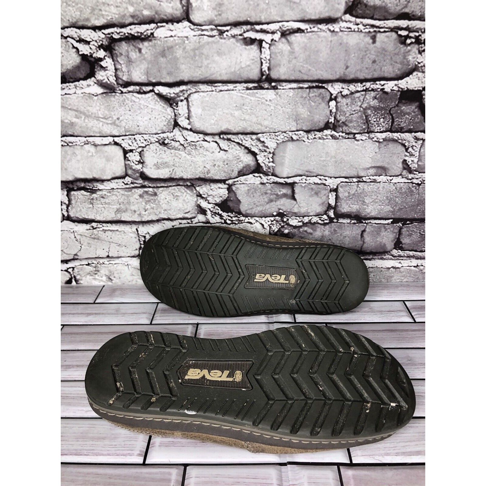 Teva Teva Clifton Creek Brown Leather Moc Toe Slip On Loafers Men Size US 8 / EU 41 - 8 Thumbnail
