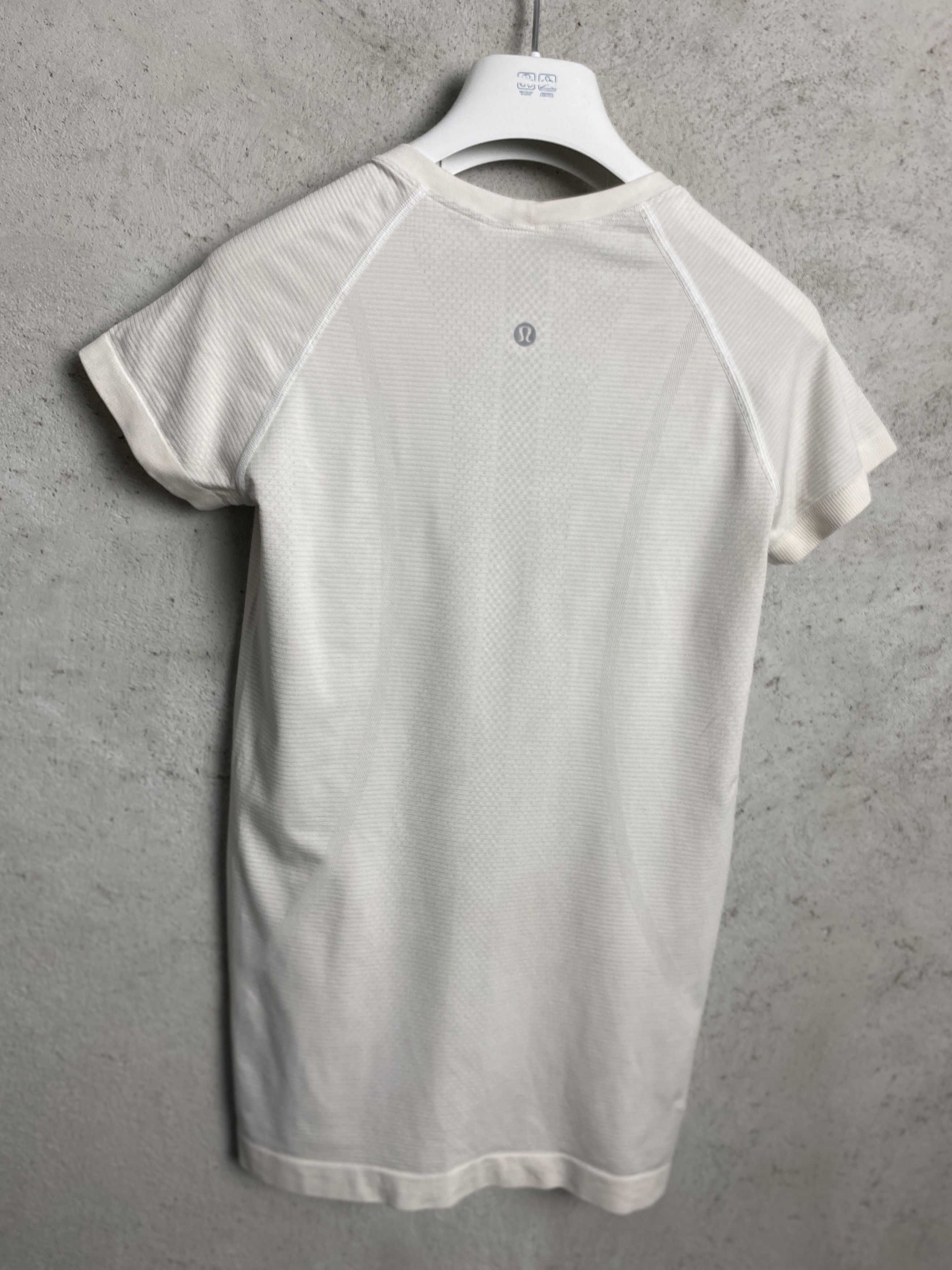 Lululemon Lululemon Swiftly Tech t-shirt tee yoga pilates gym Size S / US 4 / IT 40 - 4 Thumbnail