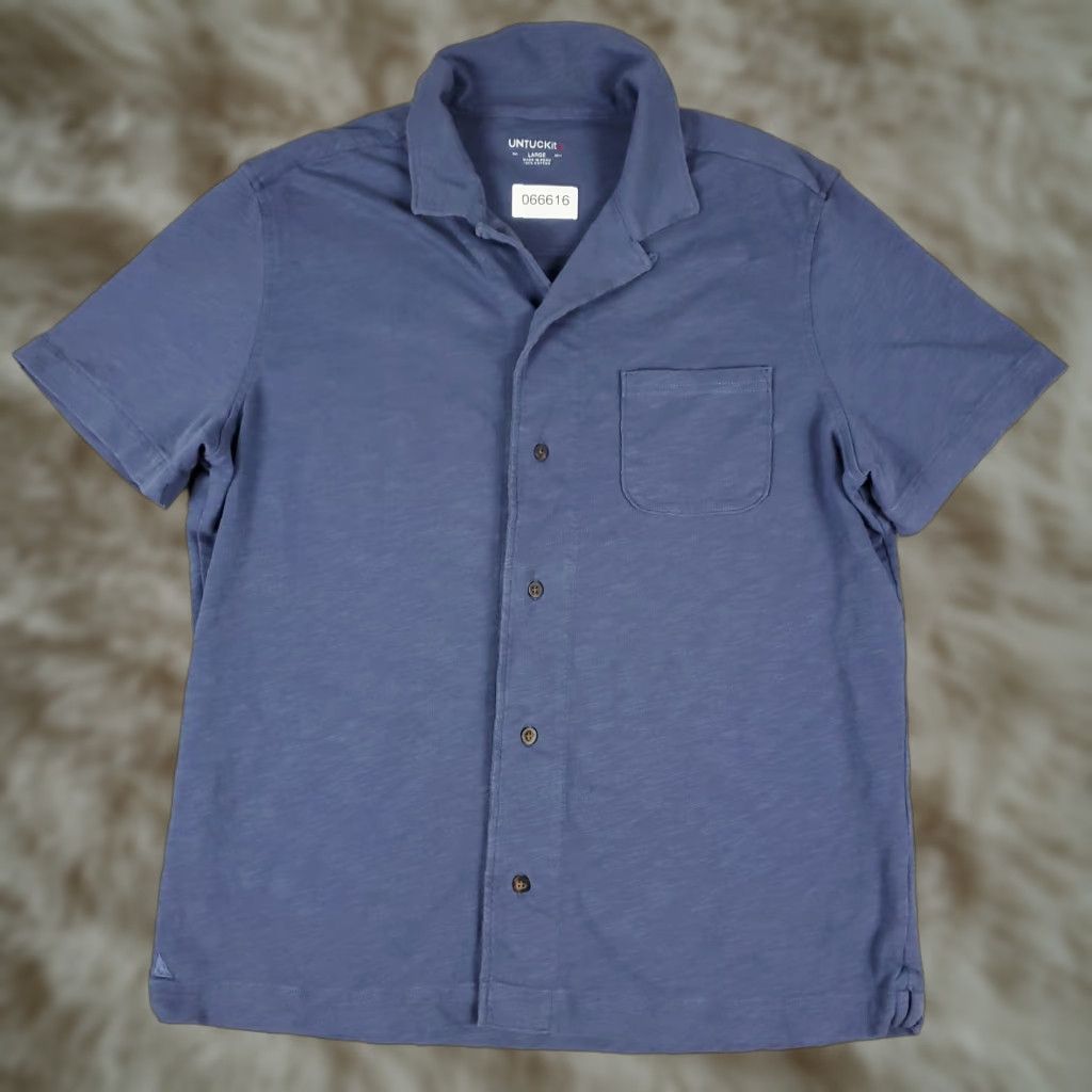 UNTUCKit UNTUCKit Shirt Mens L Blue Cotton Camp Collar Casual Button Up Short Sleeve Size US L / EU 52-54 / 3 - 1 Thumbnail