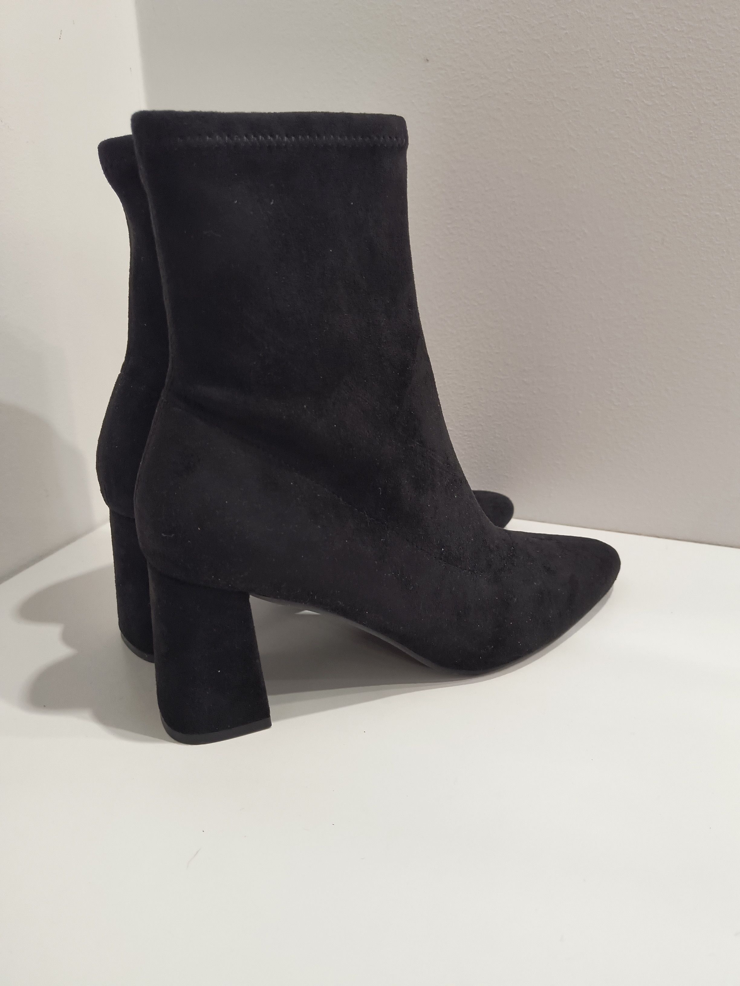 Reserved Suede ankle boots 41·New with tags·Reserved Size US 8 / IT 38 - 3 Thumbnail