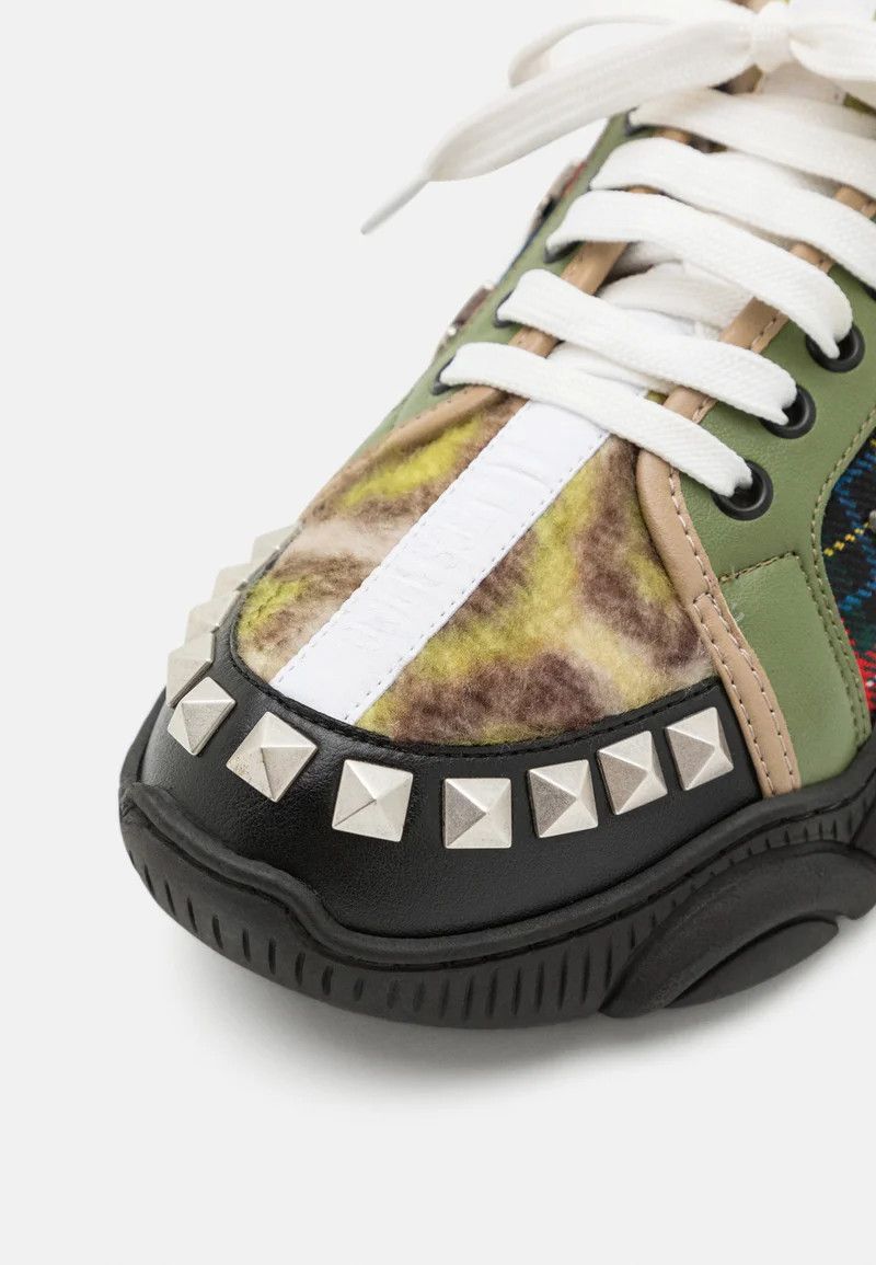 Moschino o1y0225 Hi-Top Sneakers in Multicolor Size US 10 / EU 43 - 2 Thumbnail