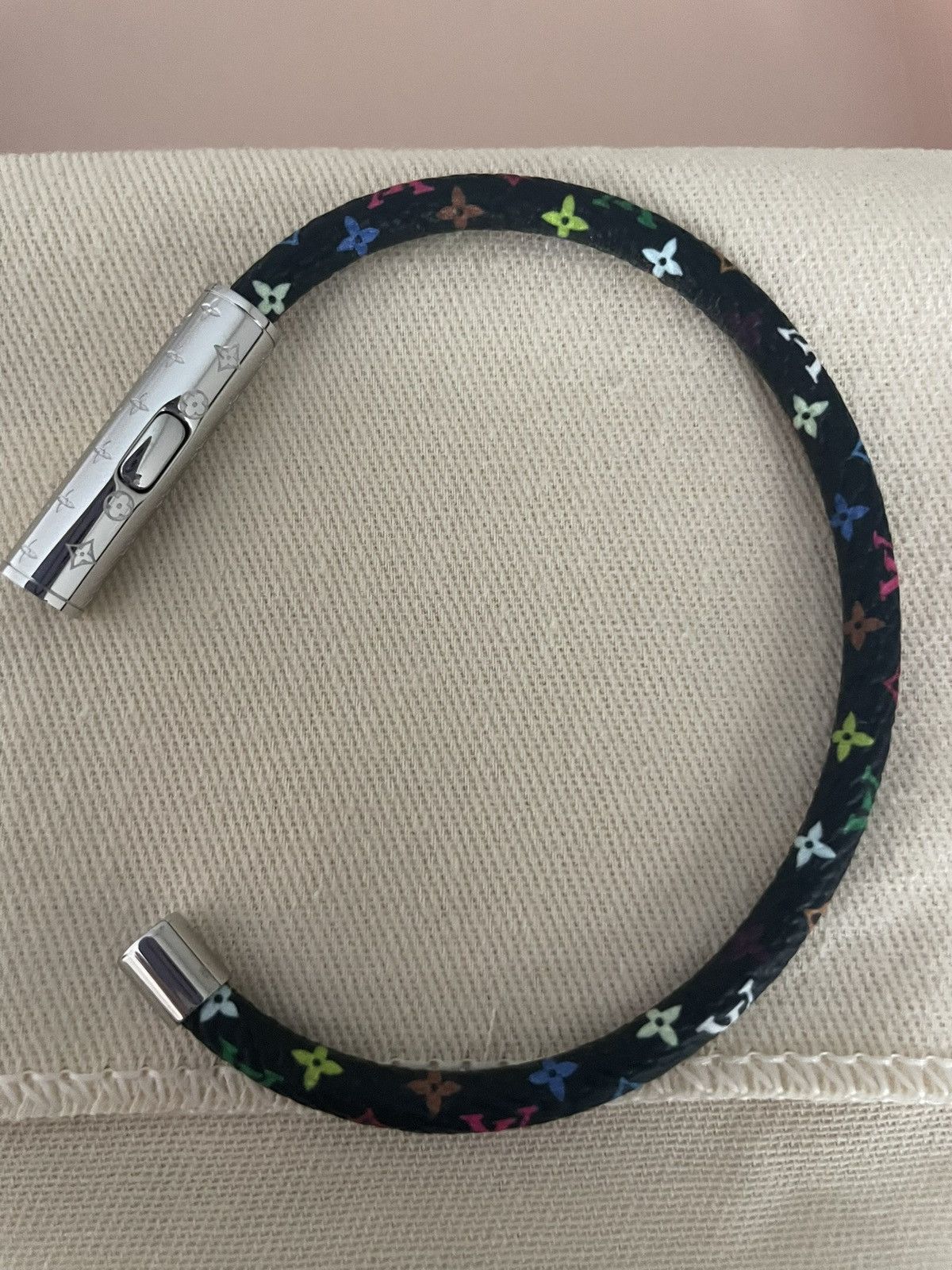 Louis Vuitton × Takashi Murakami Louis Vuitton x Takashi Murakami LV Confidential Bracelet Size ONE SIZE - 1 Thumbnail
