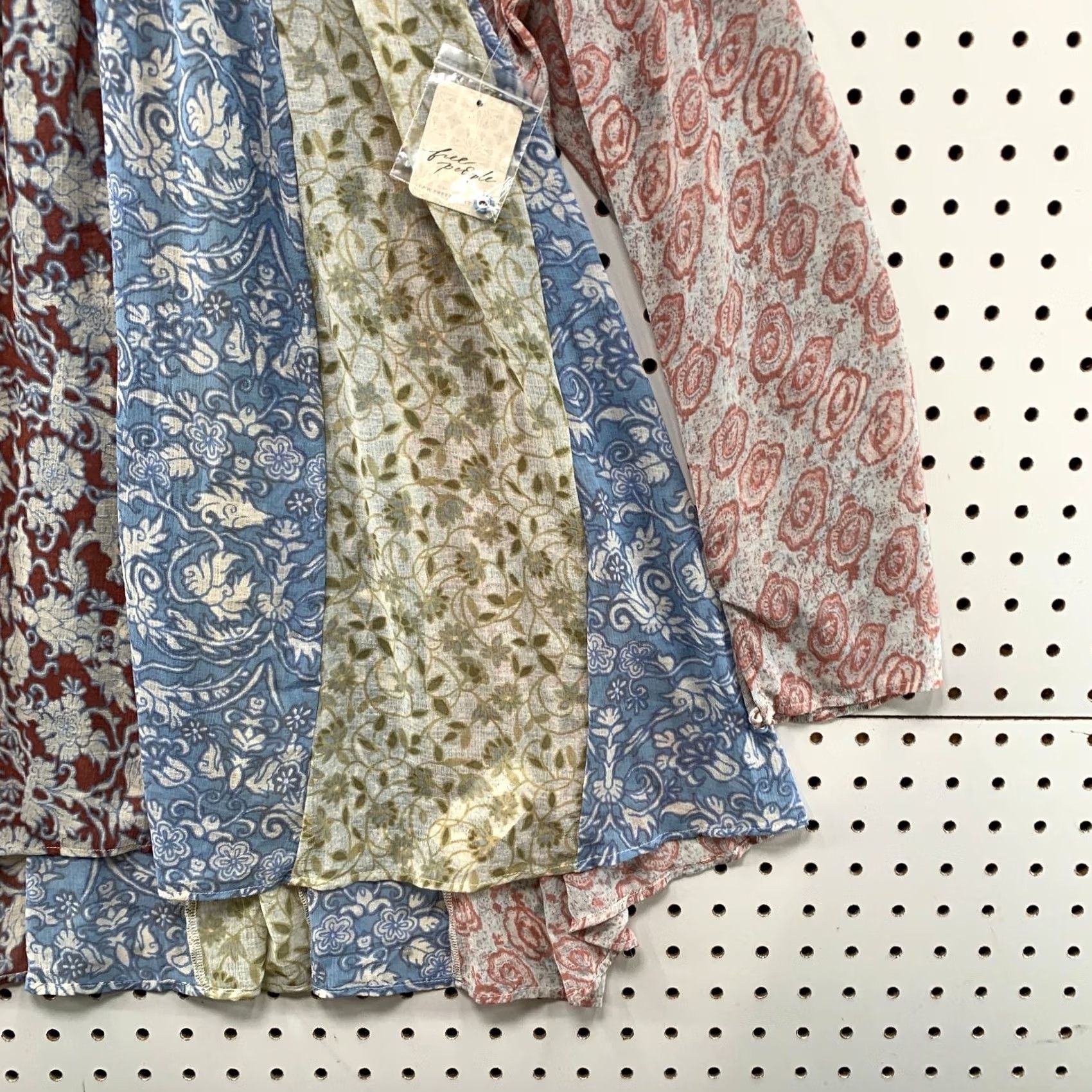 Free People Free People Merrie Mix Print Tunic Blouse Women Medium Smocked Chiffon Tunic Size M / US 6-8 / IT 42-44 - 7 Thumbnail