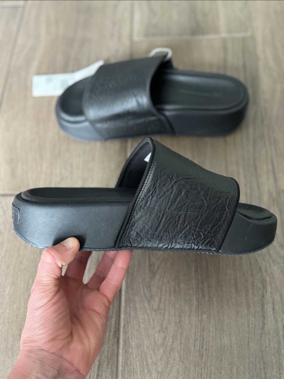 Y-3 Adidas Y-3 slide black GW8631 yohji yamamoto shoes Size US 9 / EU 42 - 1 Thumbnail