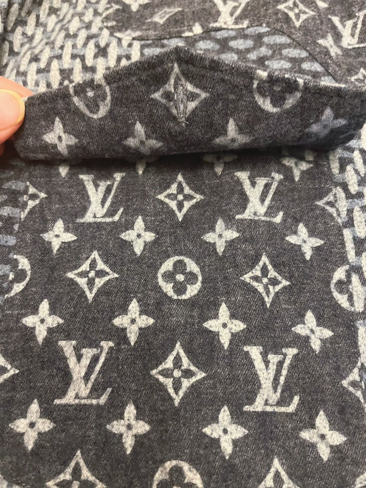 Louis Vuitton Louis Vuitton luxury casual T-shirt. Size US M / EU 48-50 / 2 - 8 Thumbnail