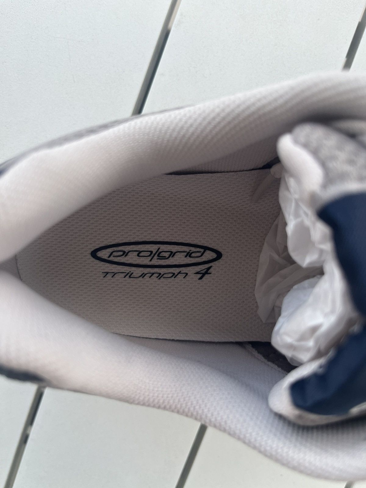 Saucony Saucony Triumph 4 Moon/Navy Sneakers Size US 8.5 / EU 41-42 - 4 Thumbnail