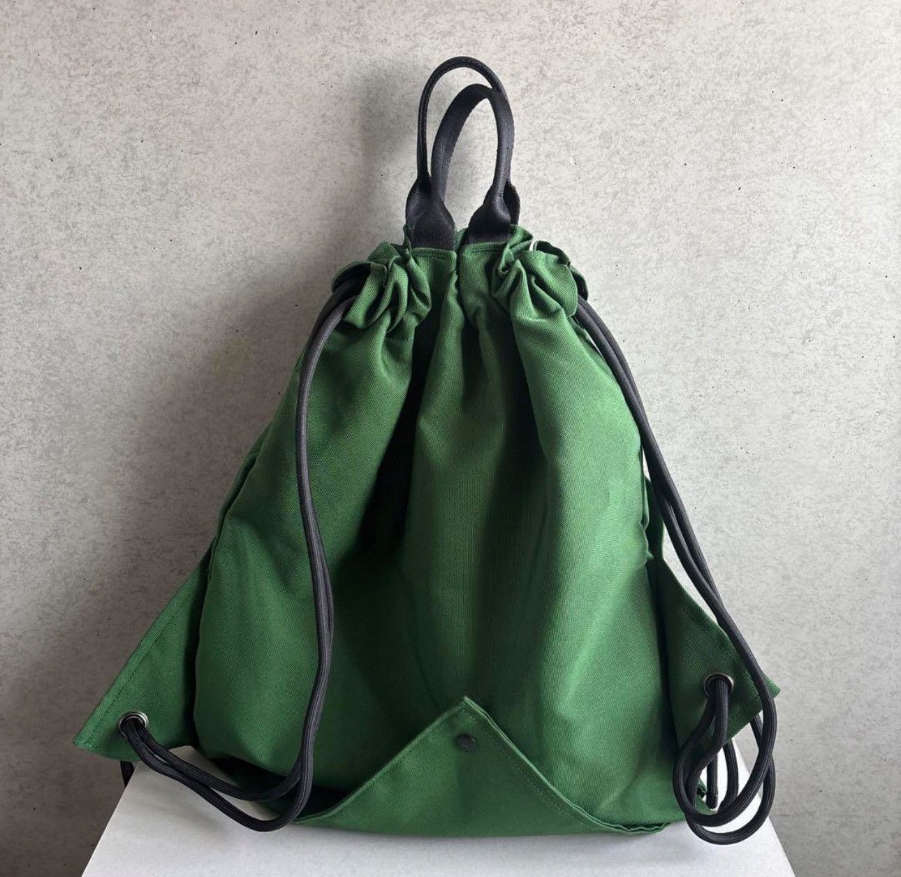 Issey Miyake × Japanese Brand ISSEY MIYAKE MEN KINCHAKU Napsack Backpack Green Size ONE SIZE - 2 Thumbnail