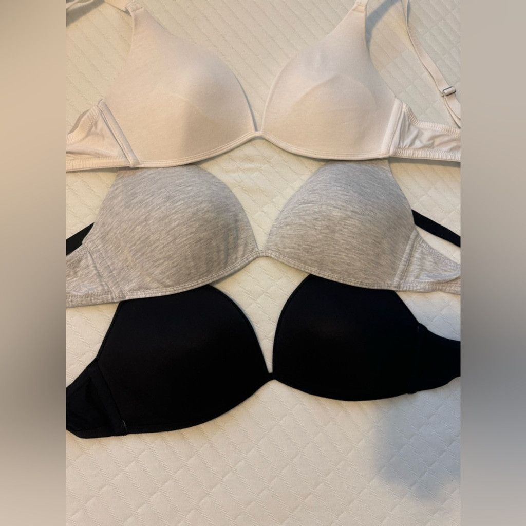 Other Bundle of wireless bras Size ONE SIZE - 1 Thumbnail
