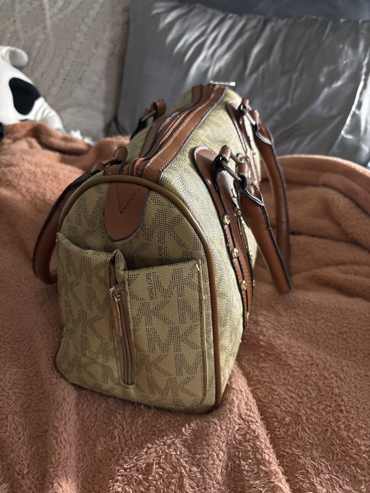 Michael Kors Michael Kors Duffle Style Size ONE SIZE - 3 Thumbnail