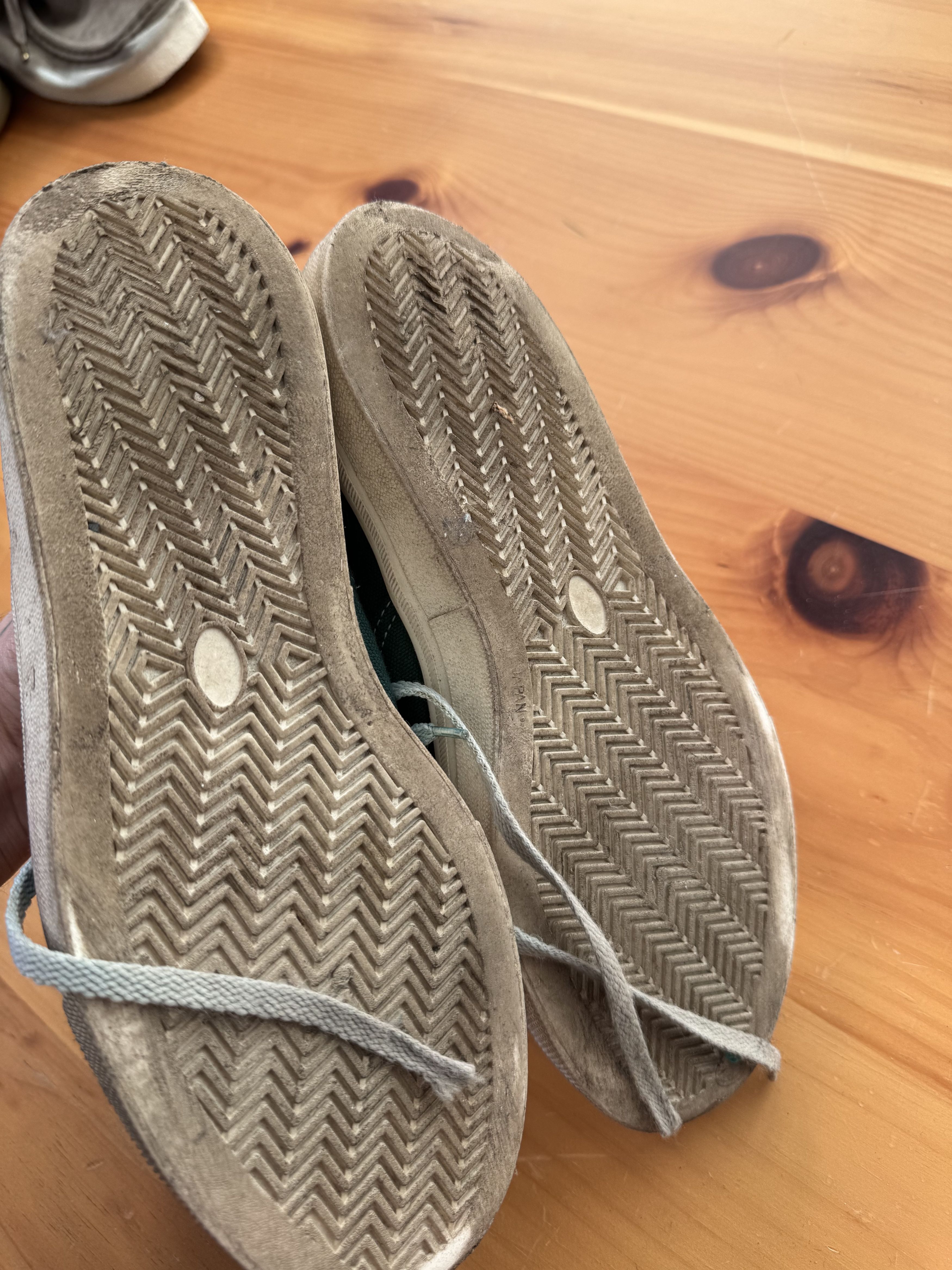 Comme des Garcons Comme des garçons RUNWAY homme plus hole sneakers cutout Size US 8.5 / EU 41-42 - 5 Thumbnail